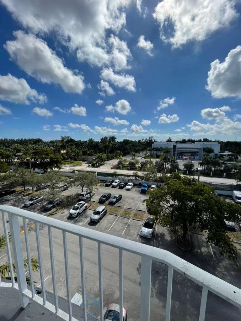 MONTECARLO CONDO · #D-611 in Miami - Photo 4