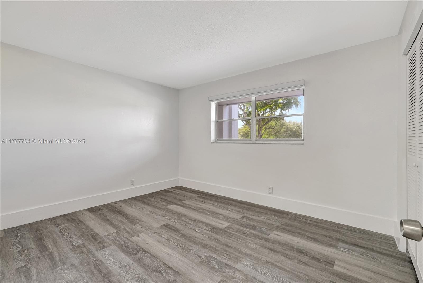 Hillcrest County Club #15 · #207 in Hollywood - Photo 23