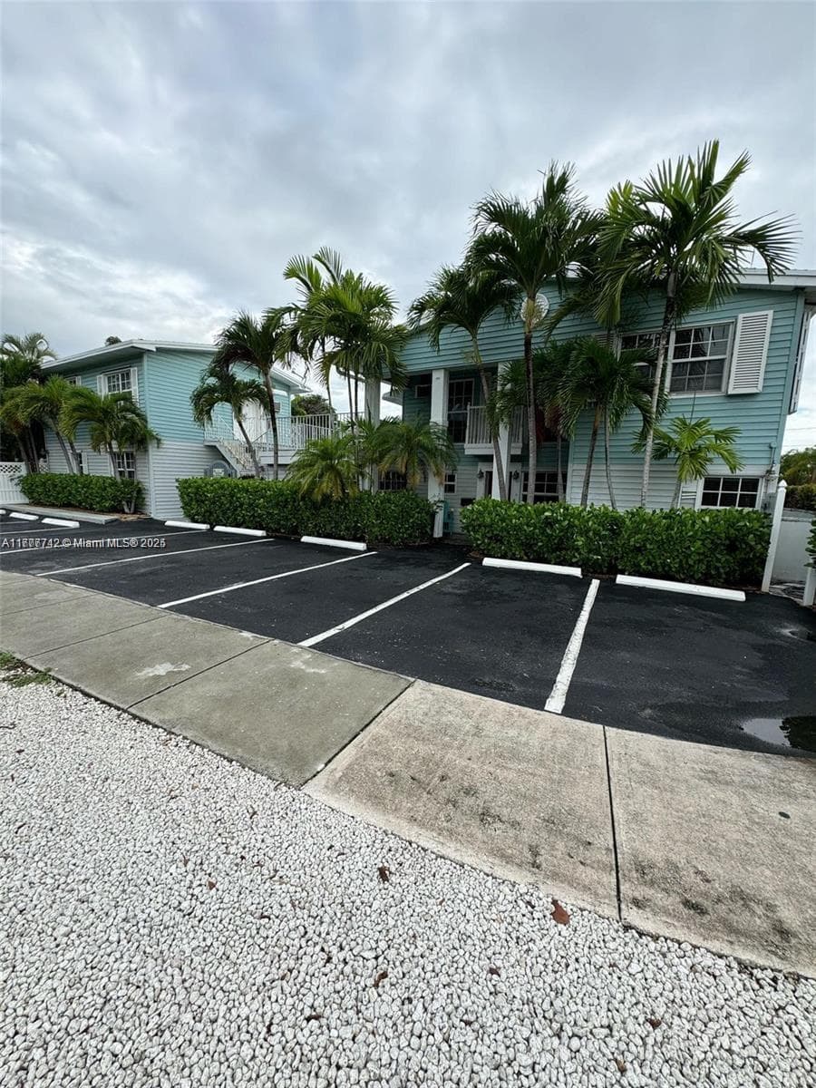 65 Ne 24th st · #65 B in Wilton Manors - Photo 5