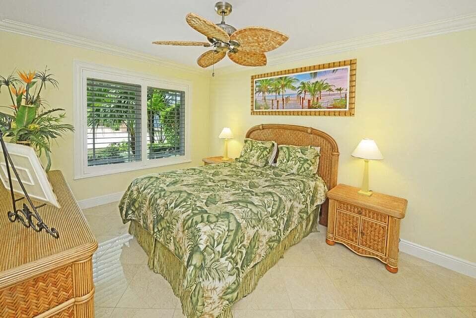 885 NE Mulberry Bed 2