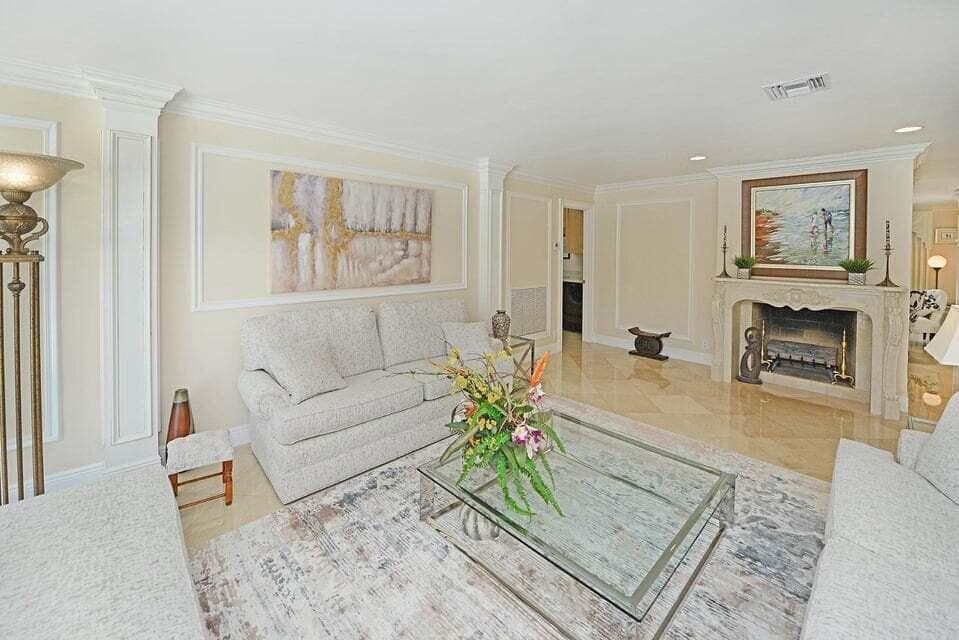 885 NE Mulberry Family 2