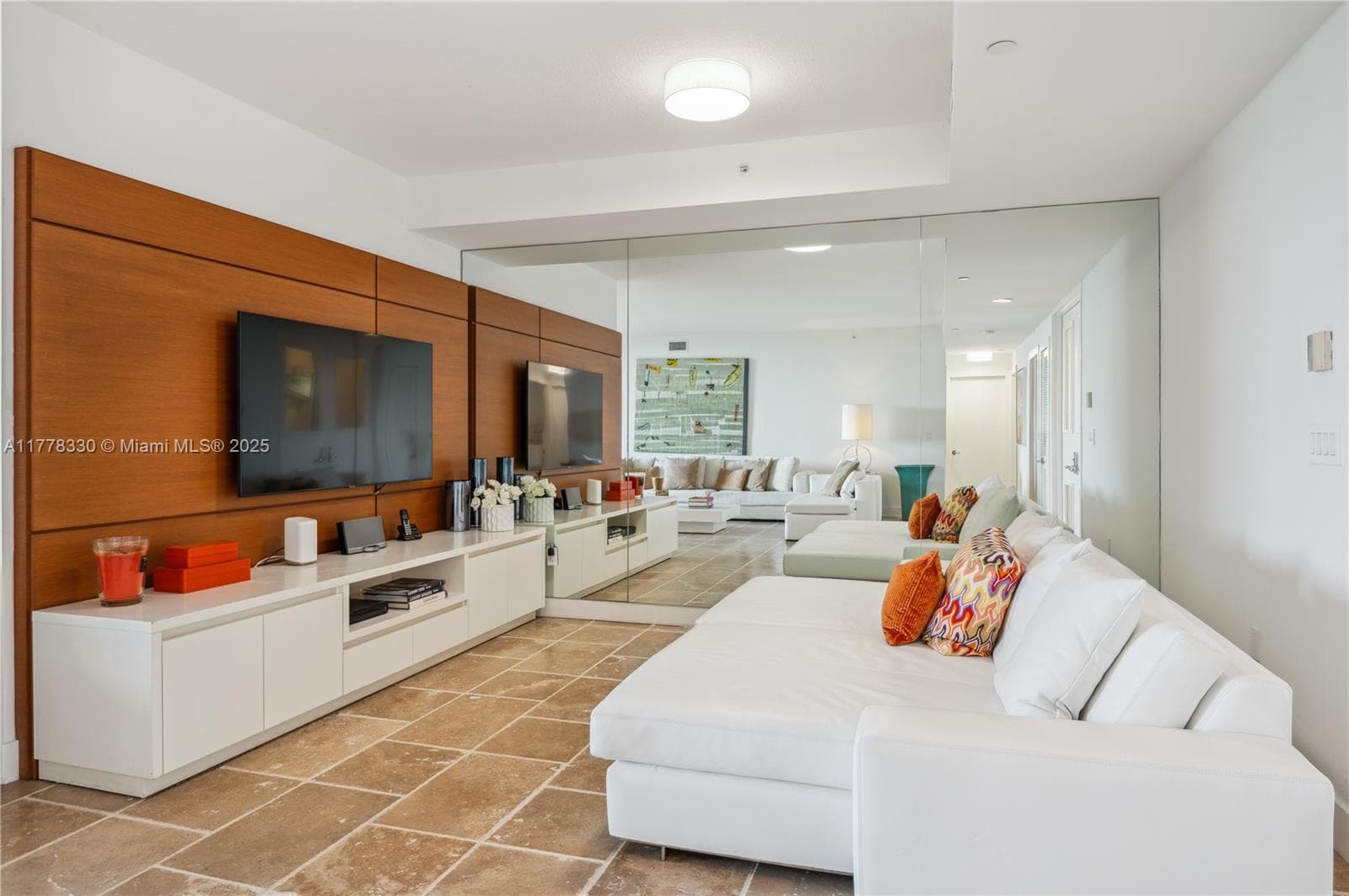LAKE VILLA THREE CONDO · #PH10 in Key Biscayne - Photo 6