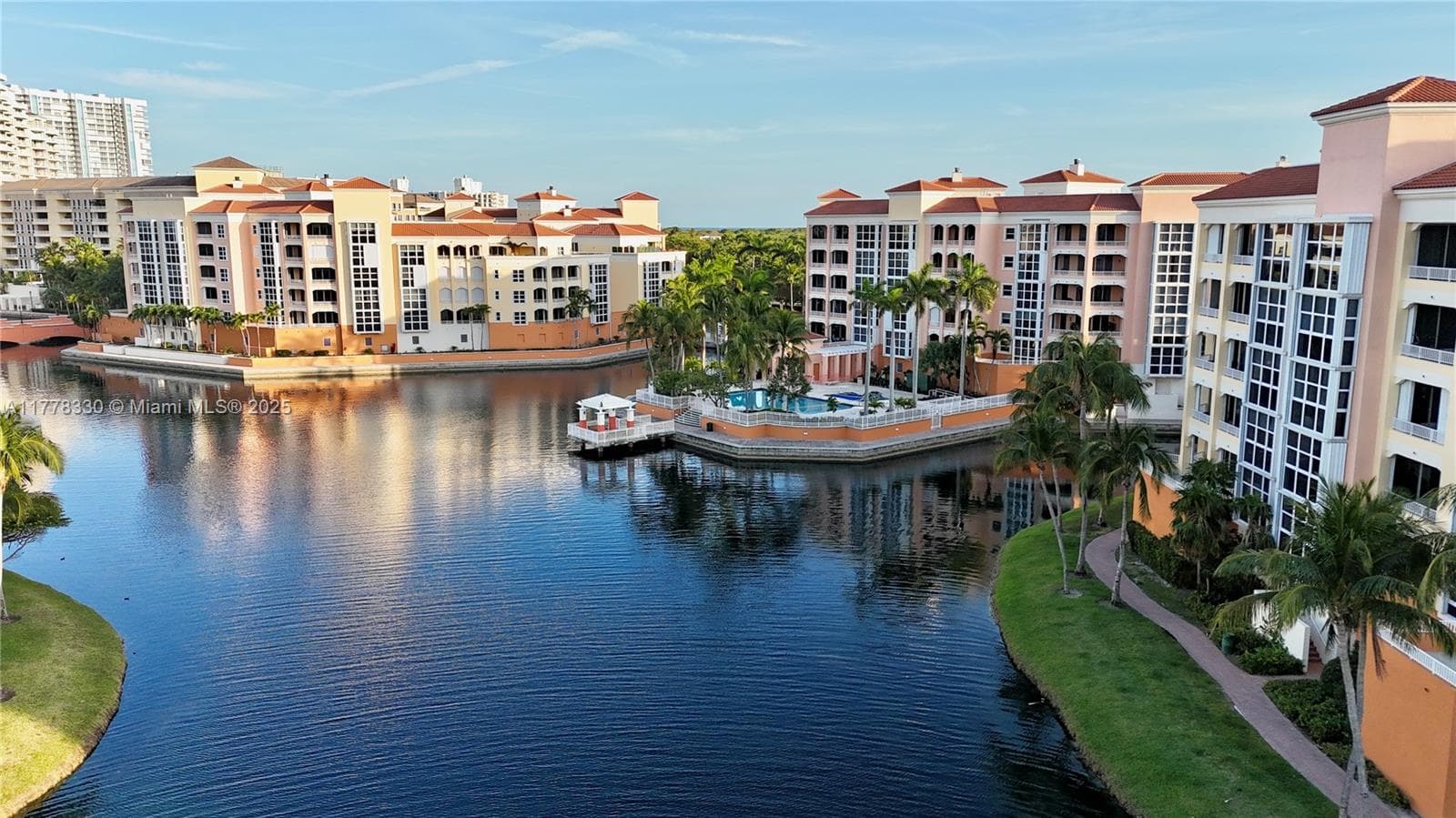 LAKE VILLA THREE CONDO · #PH10 in Key Biscayne - Photo 17