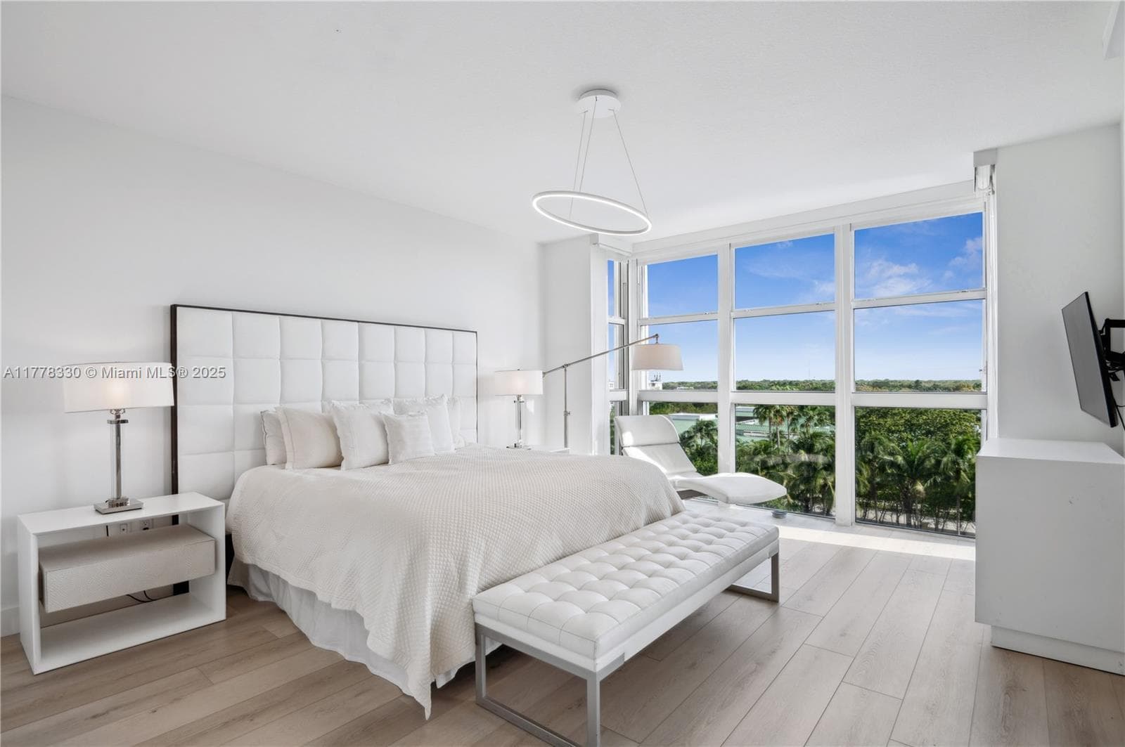 LAKE VILLA THREE CONDO · #PH10 in Key Biscayne - Photo 7