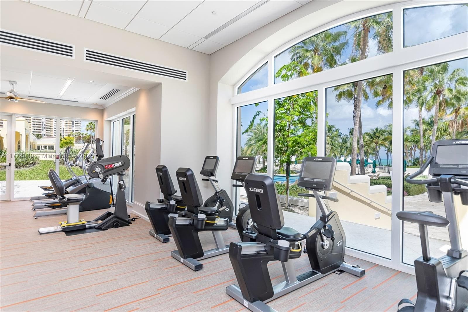 LAKE VILLA THREE CONDO · #PH10 in Key Biscayne - Photo 34