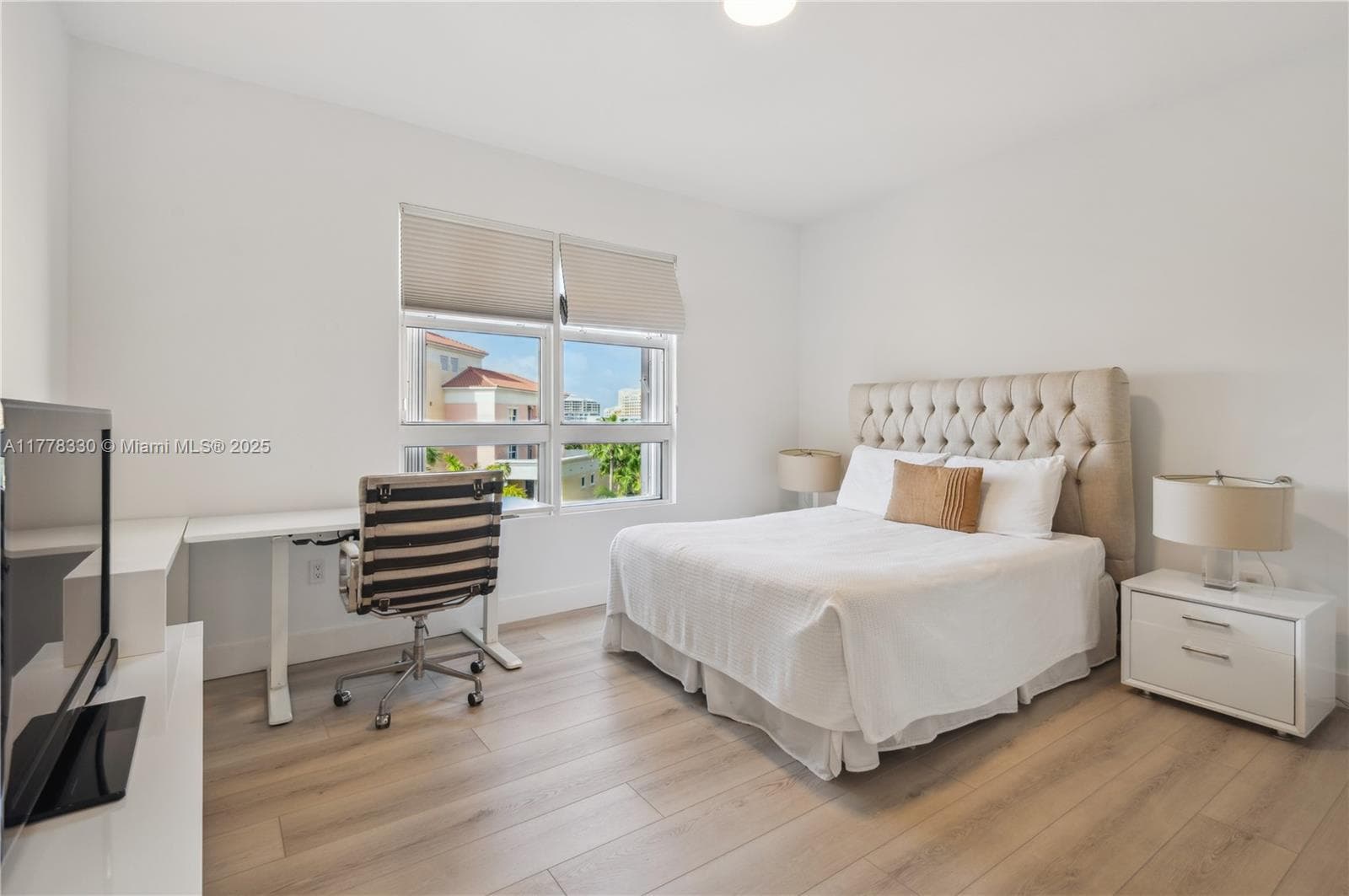LAKE VILLA THREE CONDO · #PH10 in Key Biscayne - Photo 10
