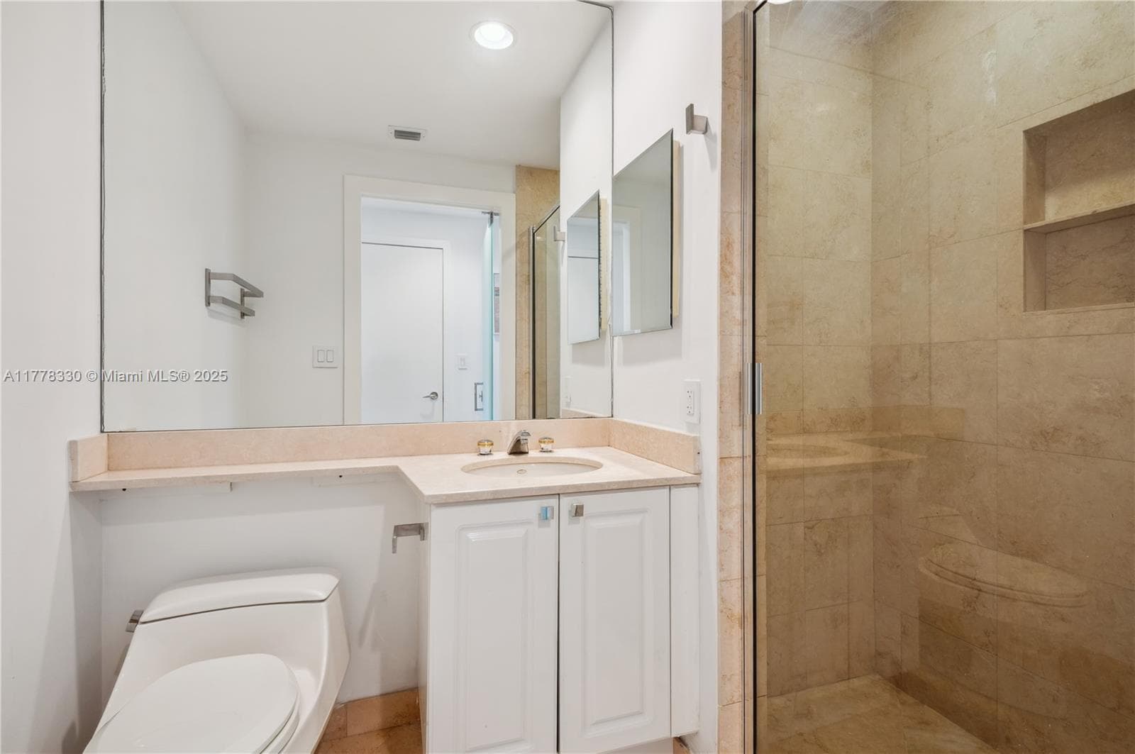 LAKE VILLA THREE CONDO · #PH10 in Key Biscayne - Photo 11
