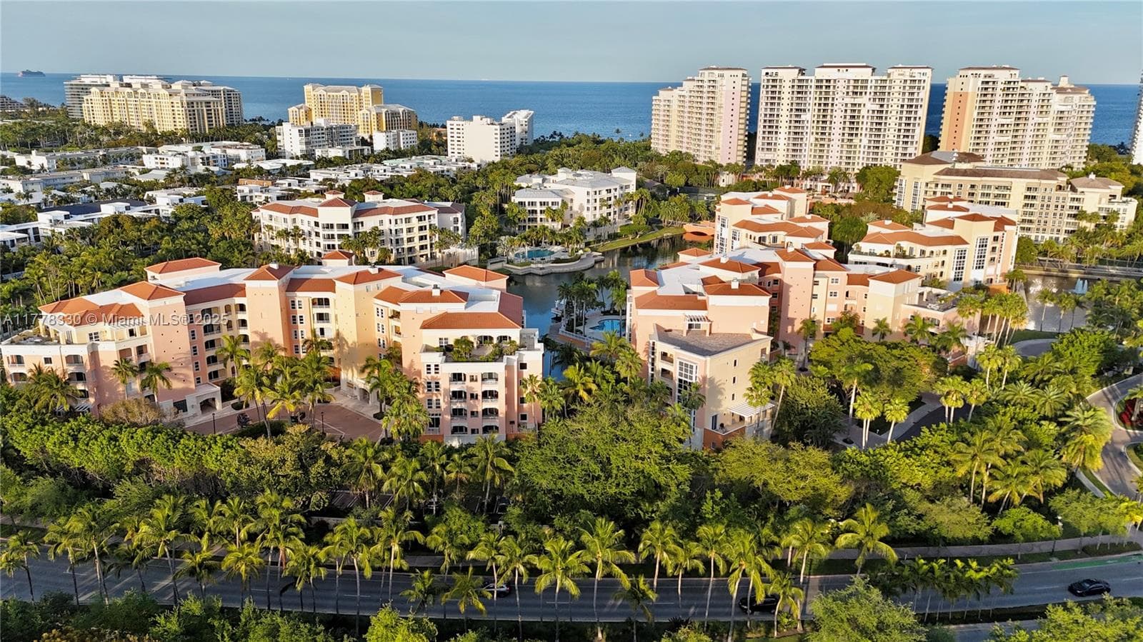 LAKE VILLA THREE CONDO · #PH10 in Key Biscayne - Photo 19
