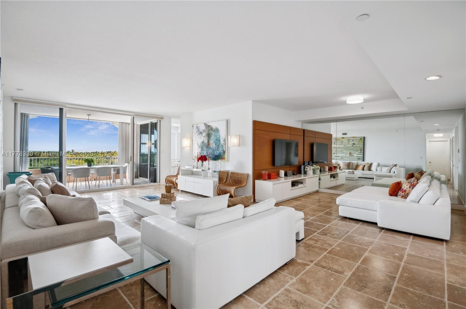 LAKE VILLA THREE CONDO · #PH10 in Key Biscayne - Photo 4