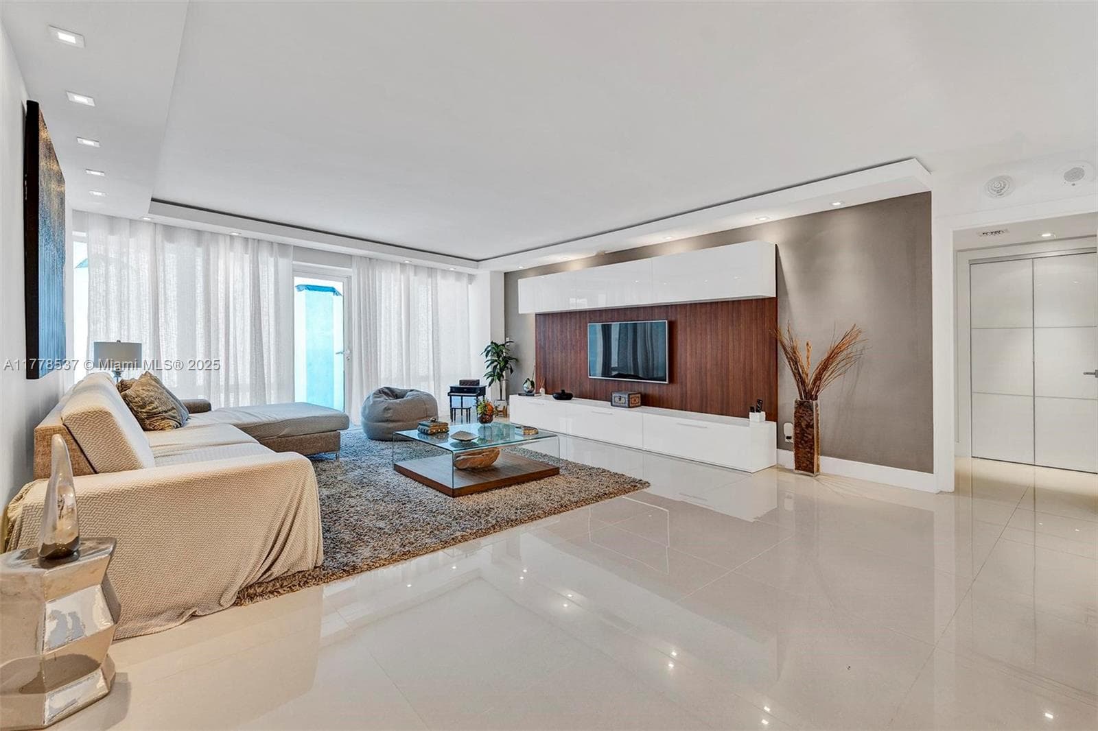 GALLEON CONDO · #1411 in Fort Lauderdale - Photo 13