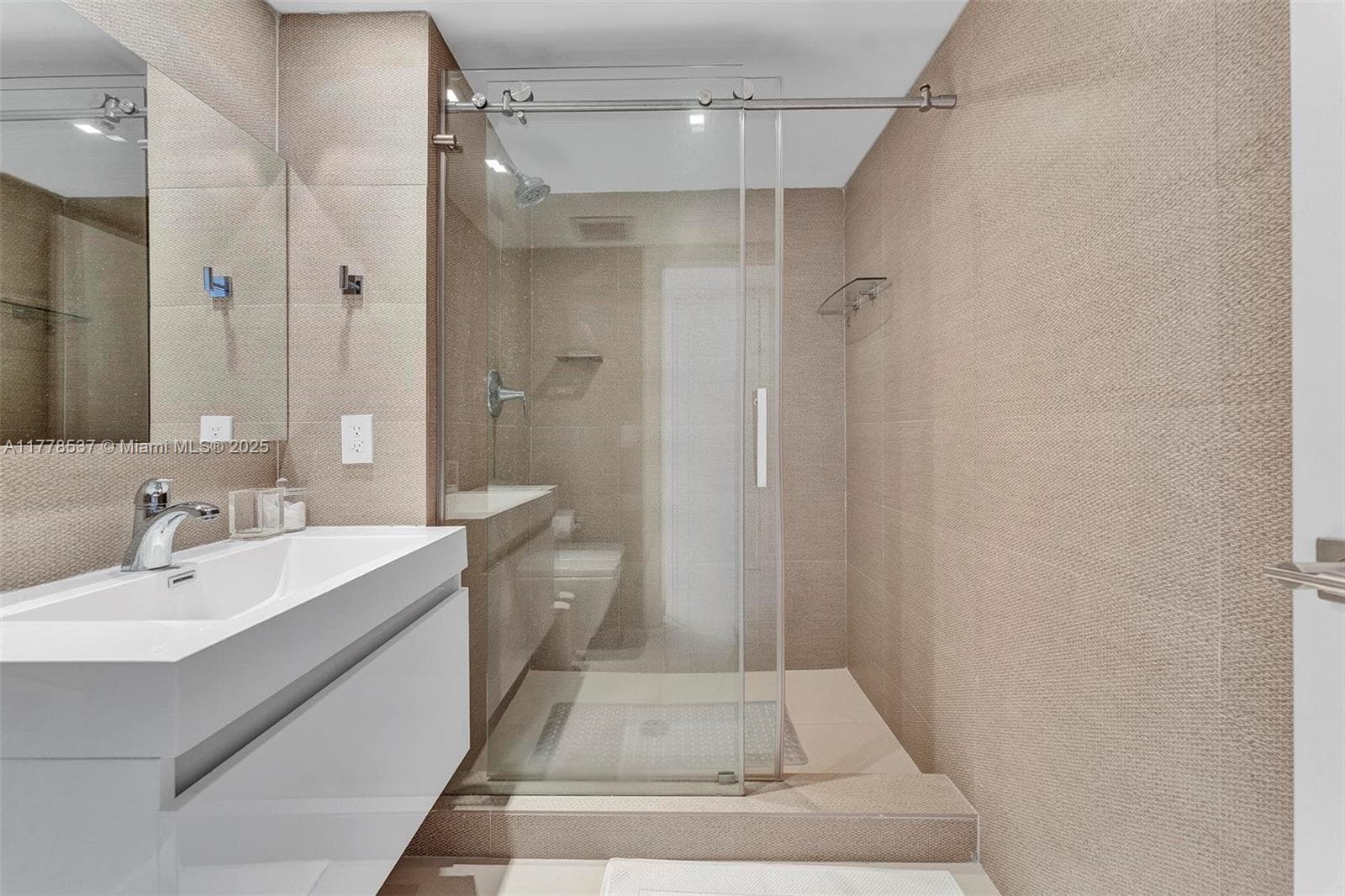 GALLEON CONDO · #1411 in Fort Lauderdale - Photo 28