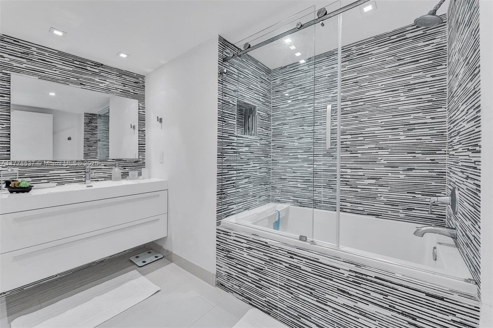 GALLEON CONDO · #1411 in Fort Lauderdale - Photo 34
