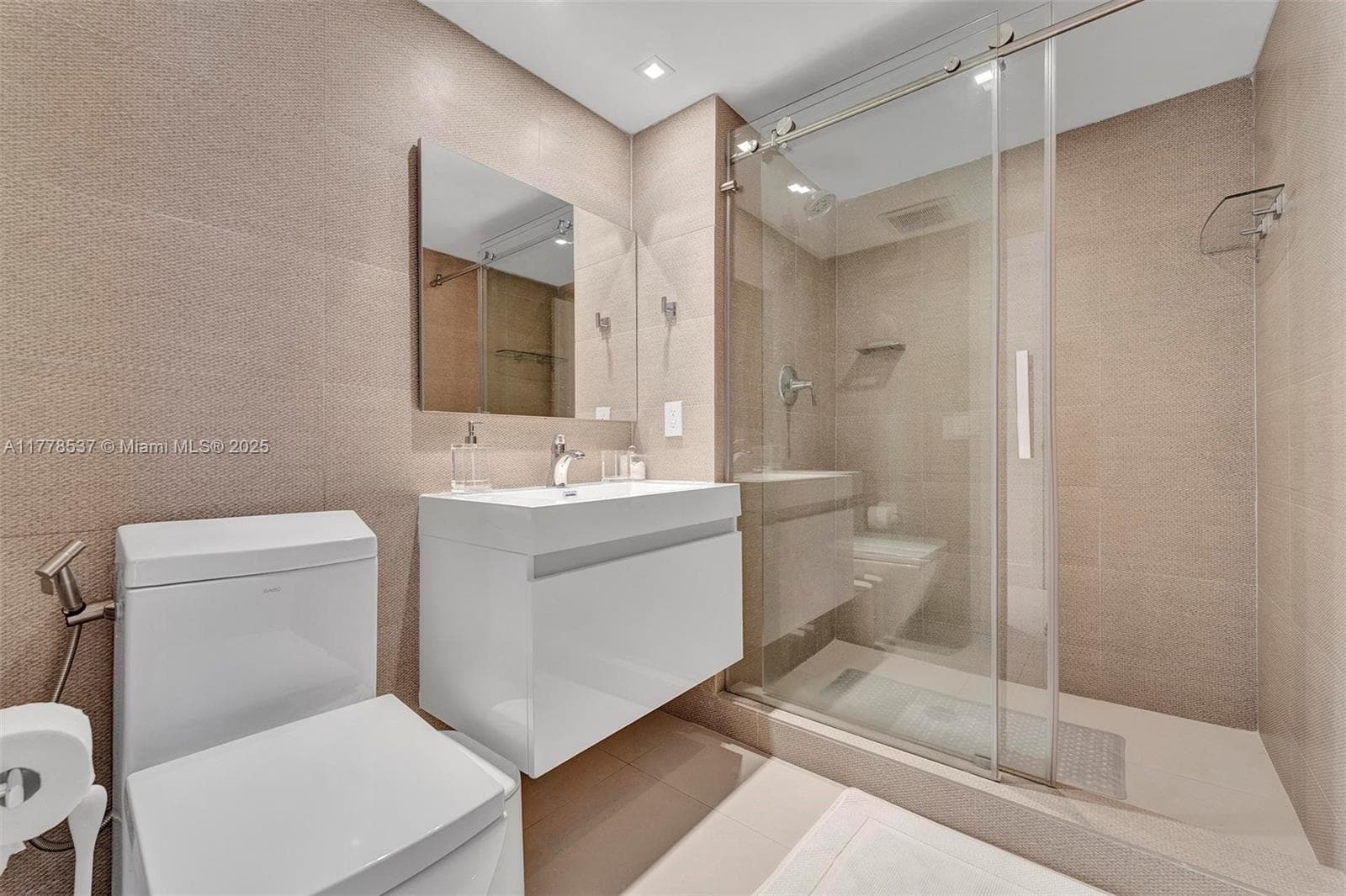 GALLEON CONDO · #1411 in Fort Lauderdale - Photo 29