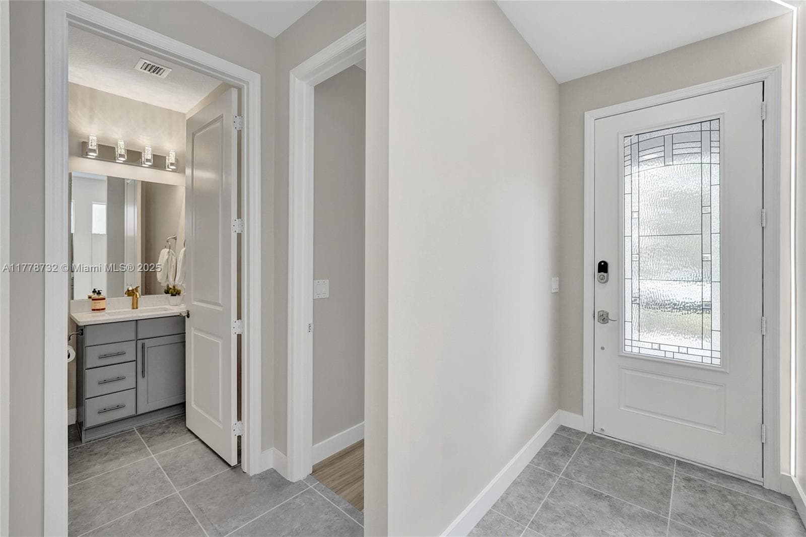 1348 Silk Oak Dr photo 3