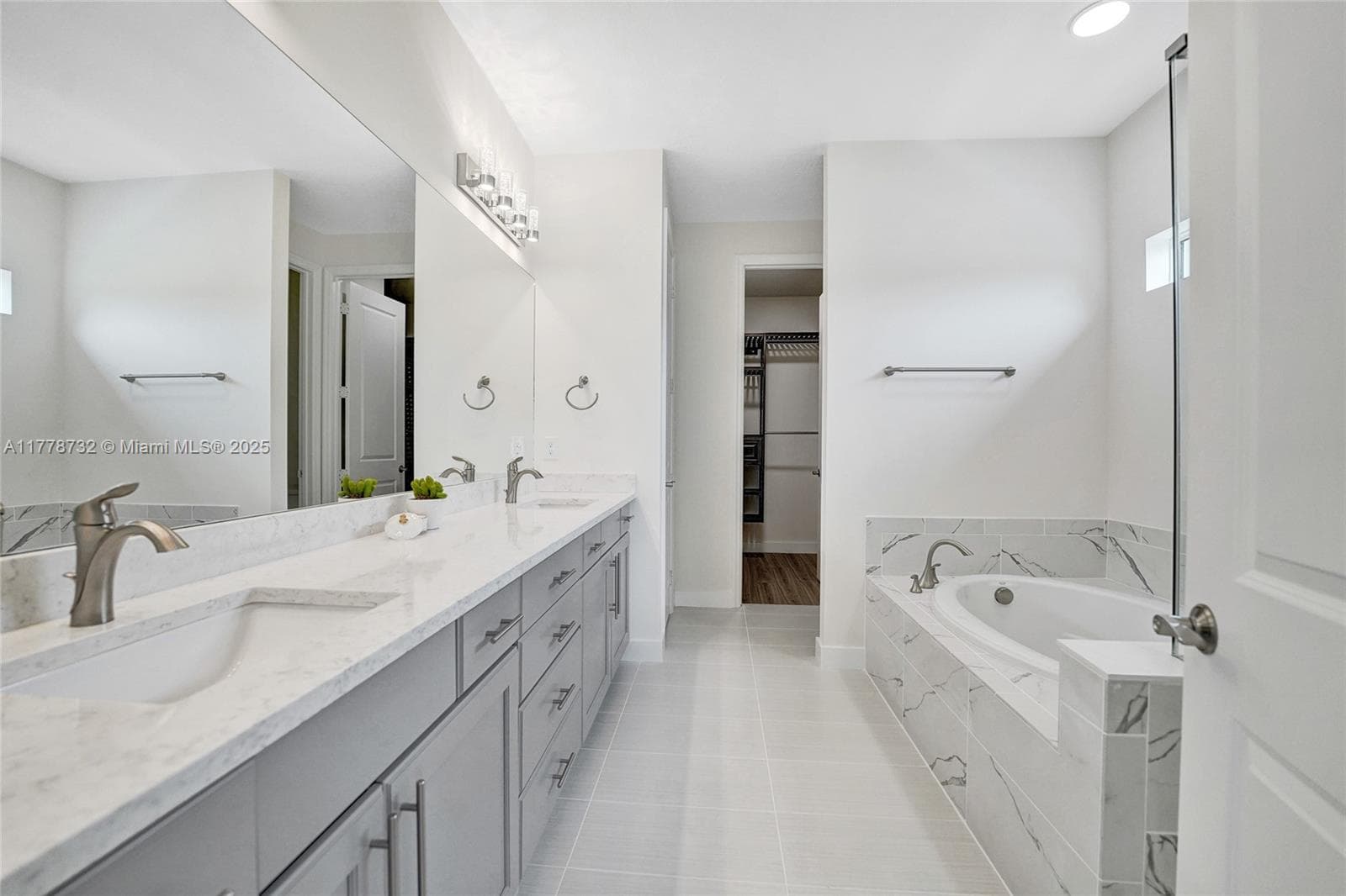 1348 Silk Oak Dr photo 38