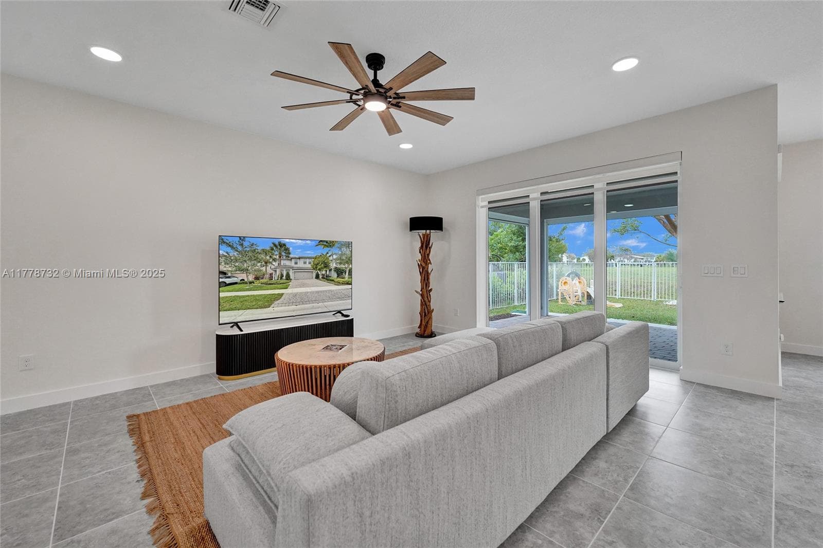 1348 Silk Oak Dr photo 10