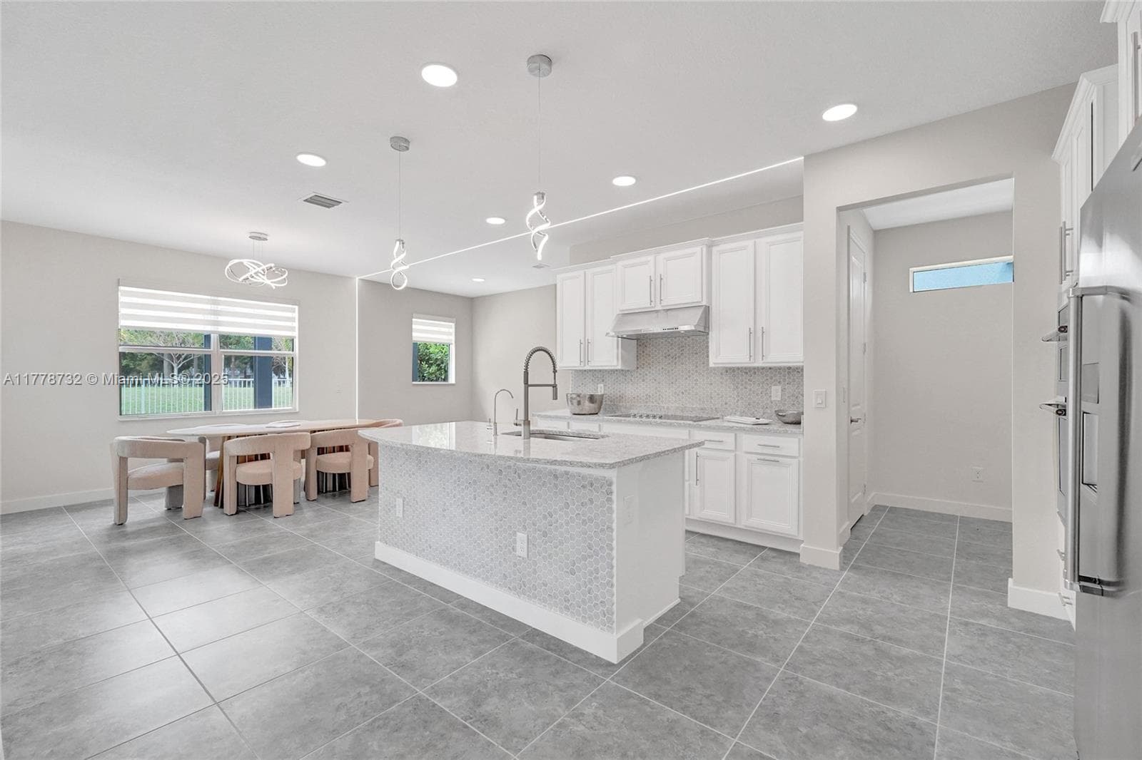 1348 Silk Oak Dr photo 18