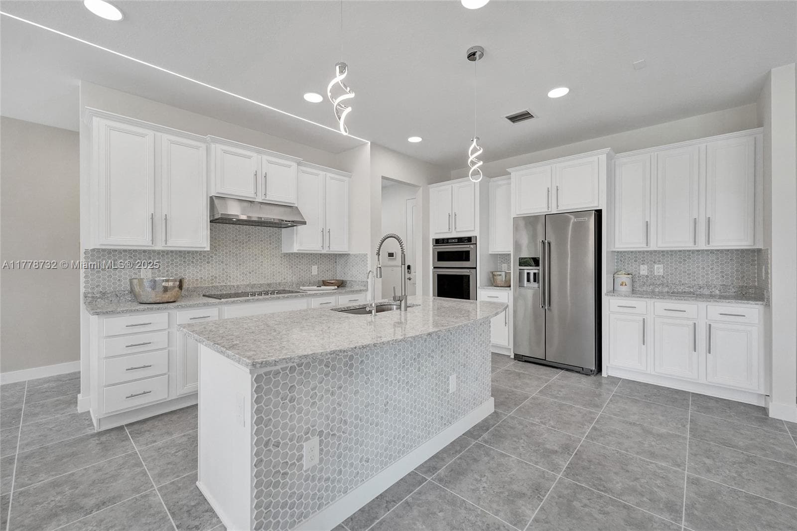 1348 Silk Oak Dr photo 15