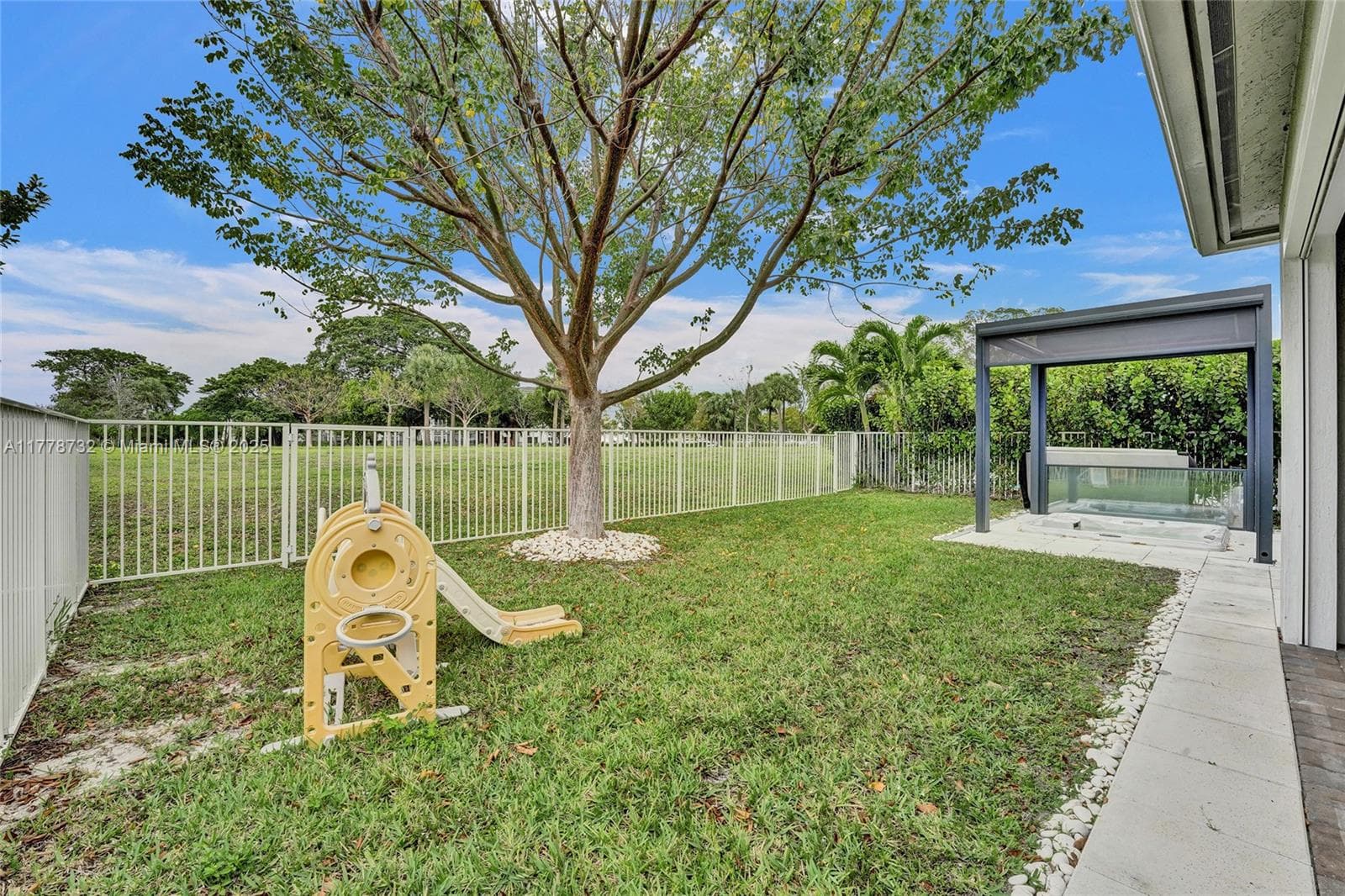 1348 Silk Oak Dr photo 68