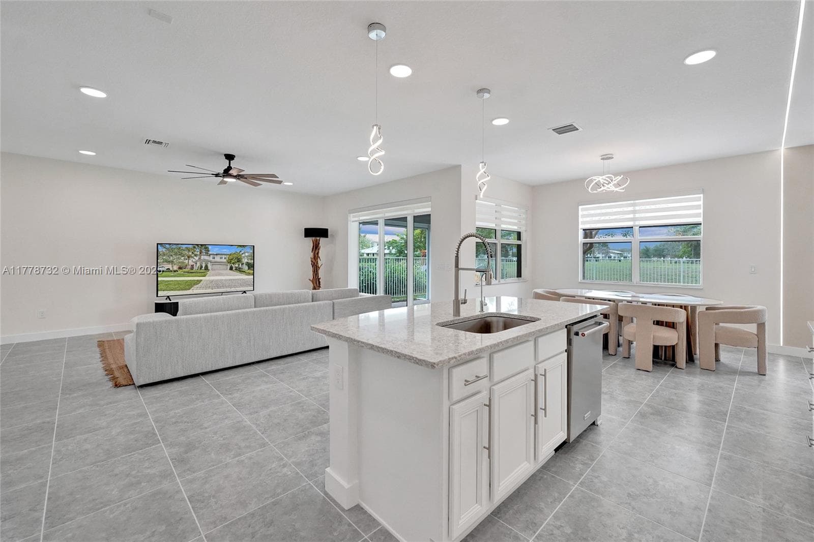 1348 Silk Oak Dr photo 21