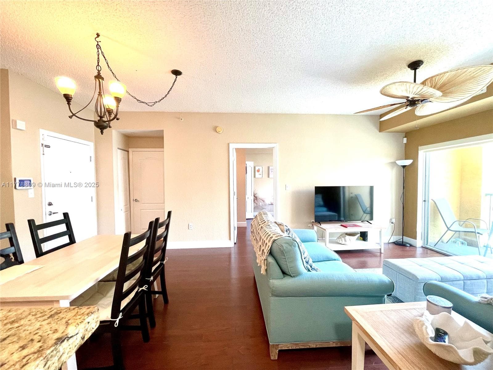 Valencia Condo · #429 in South Miami - Photo 2