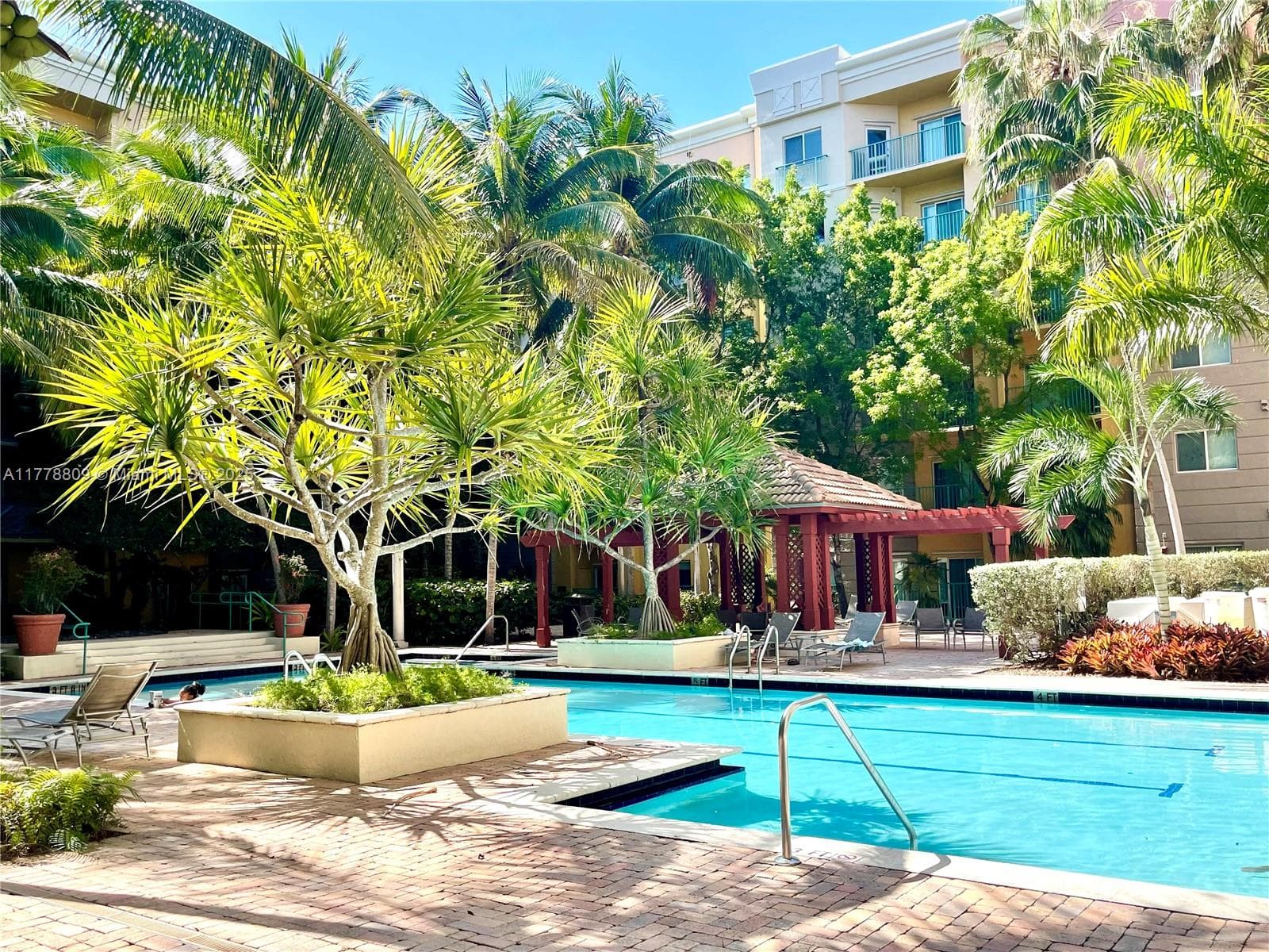 Valencia Condo · #429 in South Miami - Photo 46