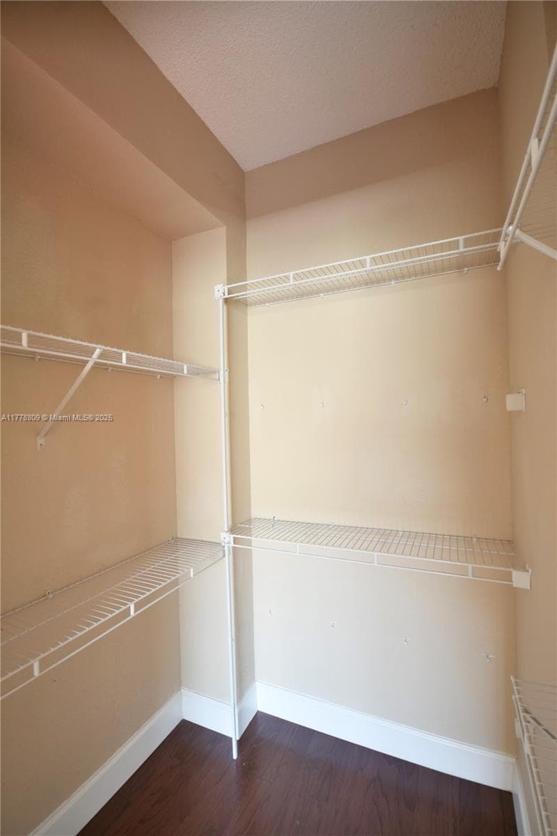 Valencia Condo · #429 in South Miami - Photo 12