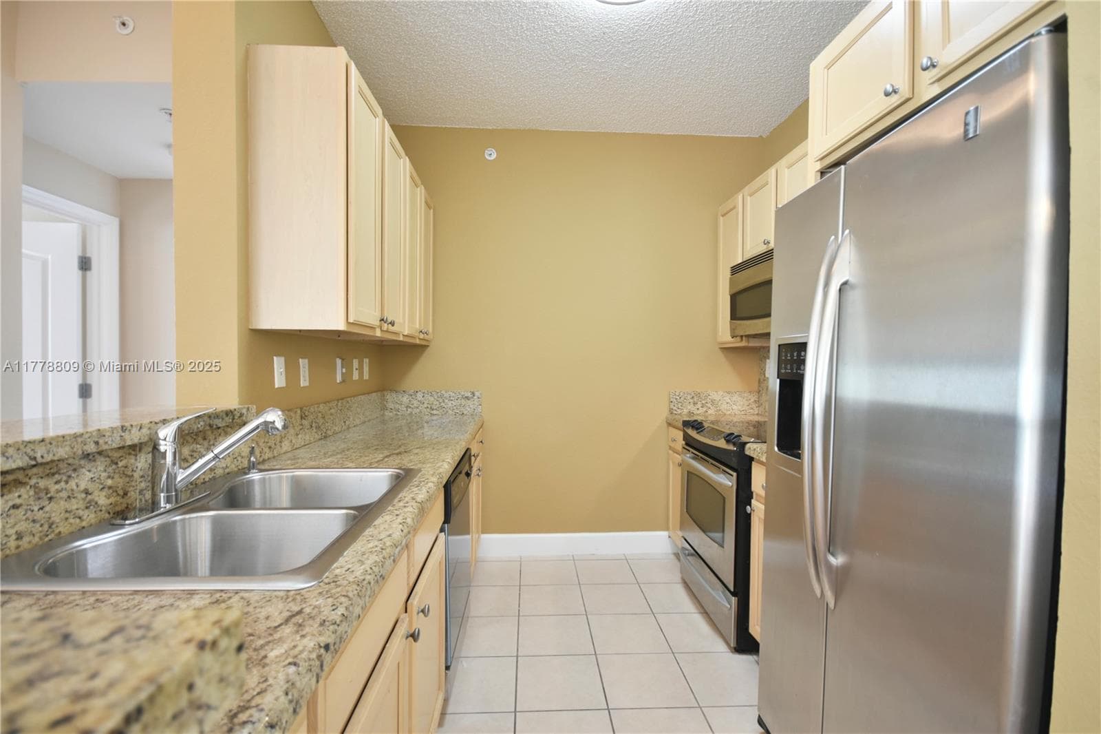 Valencia Condo · #429 in South Miami - Photo 1