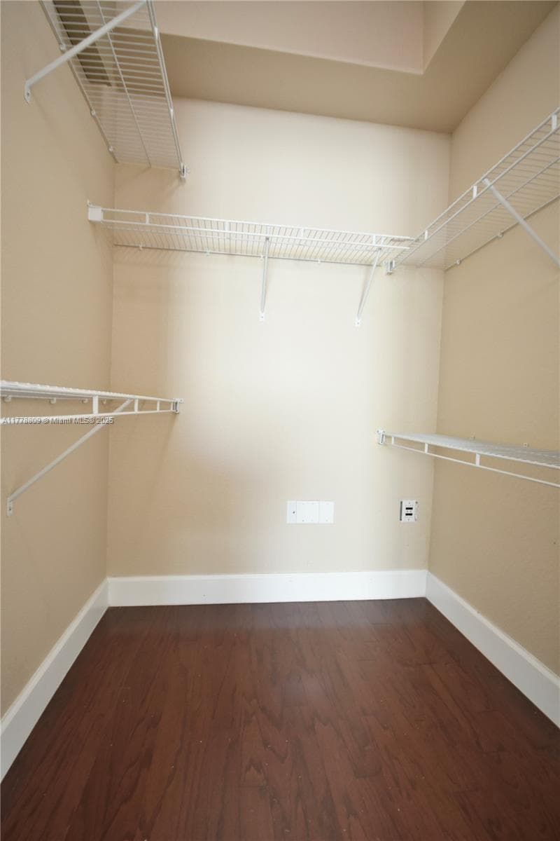 Valencia Condo · #429 in South Miami - Photo 31