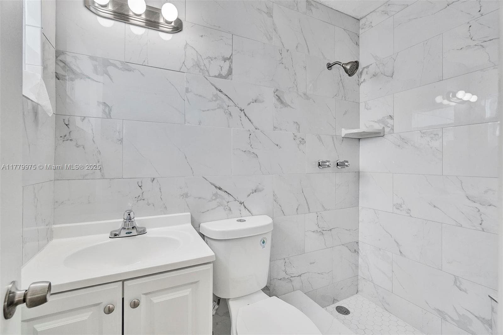 Main bathroom
