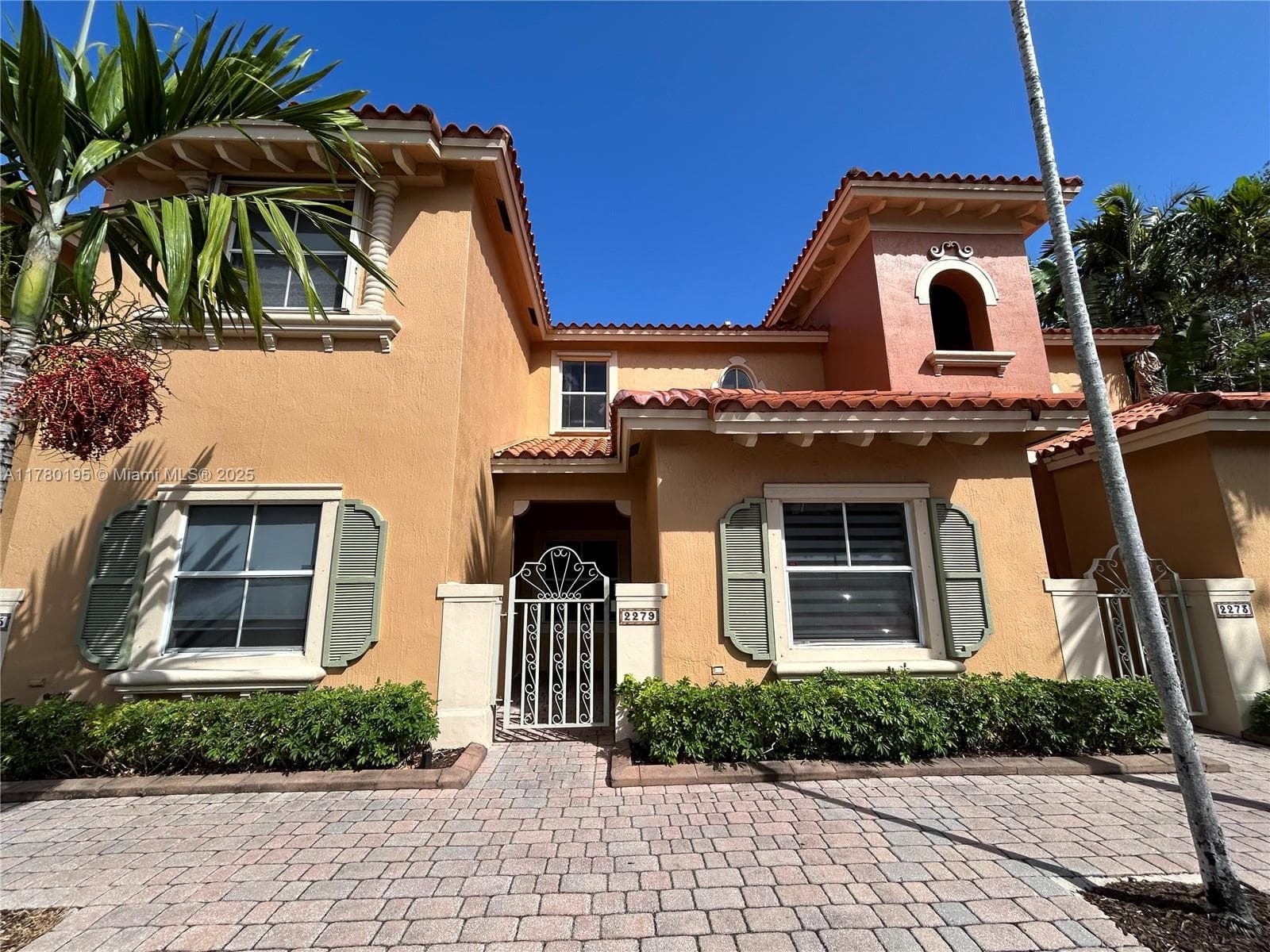 VILLAS AT HARBOR ISLES CO · #1603 in Dania Beach - Photo 1