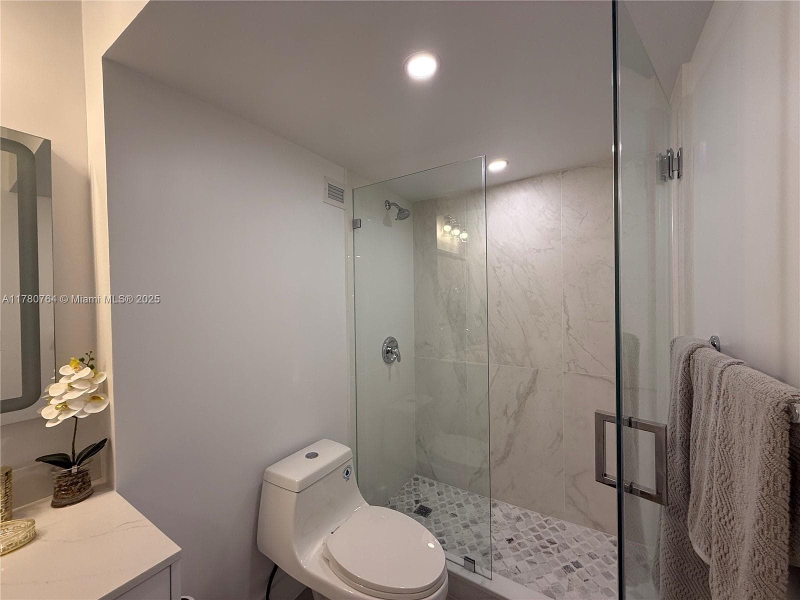 The Decoplage · #1218 in Miami Beach - Photo 8