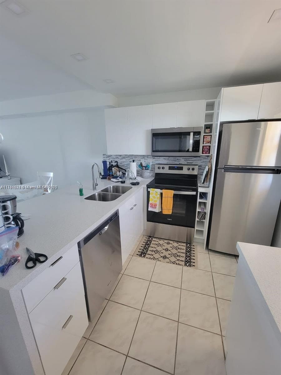 DELPHI TOWERS CONDO · #905 in Pompano Beach - Photo 7