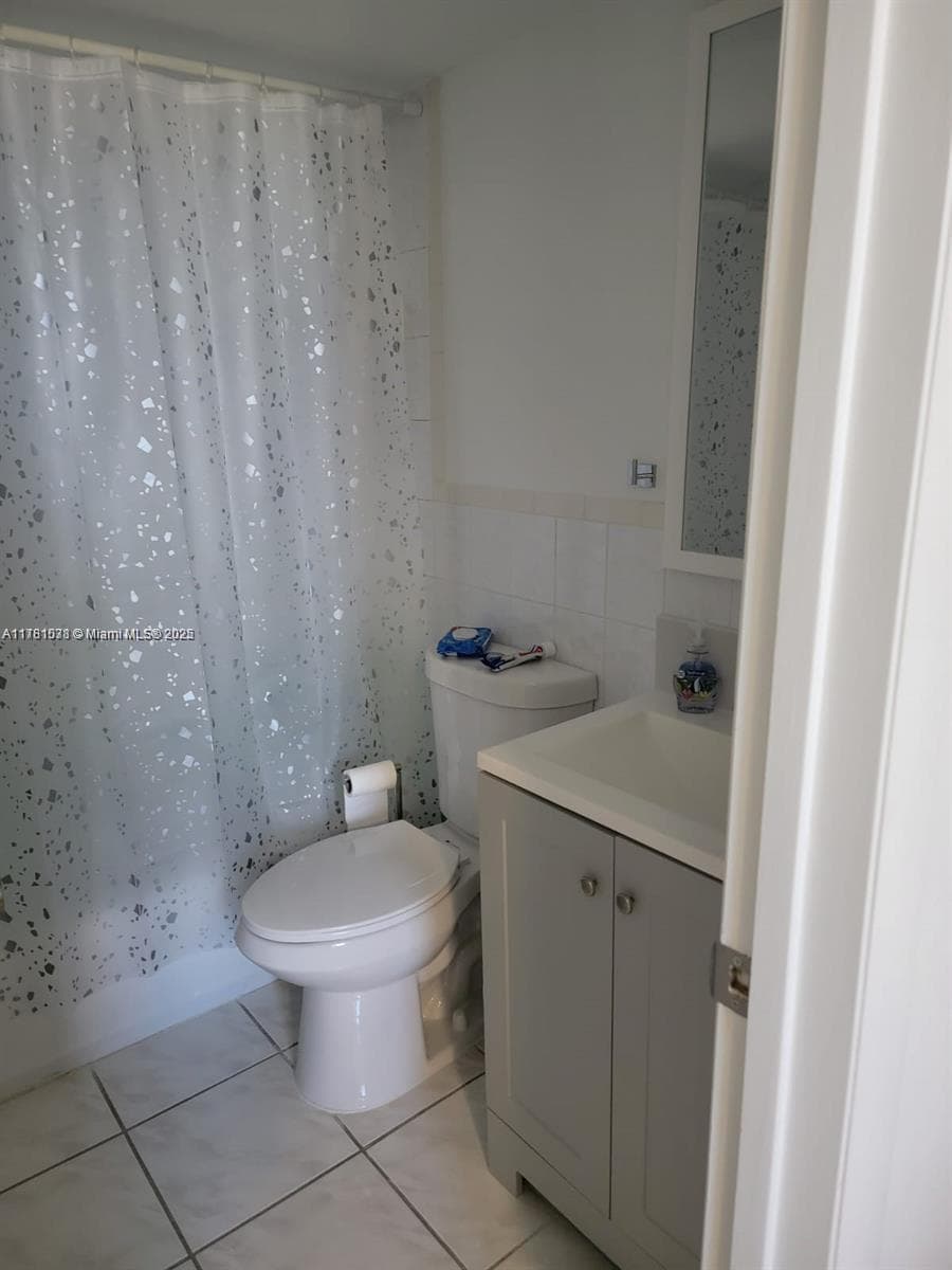 DELPHI TOWERS CONDO · #905 in Pompano Beach - Photo 11