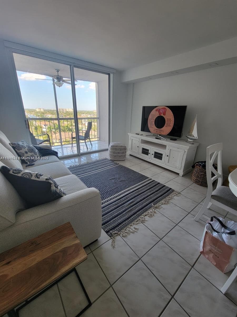 DELPHI TOWERS CONDO · #905 in Pompano Beach - Photo 4