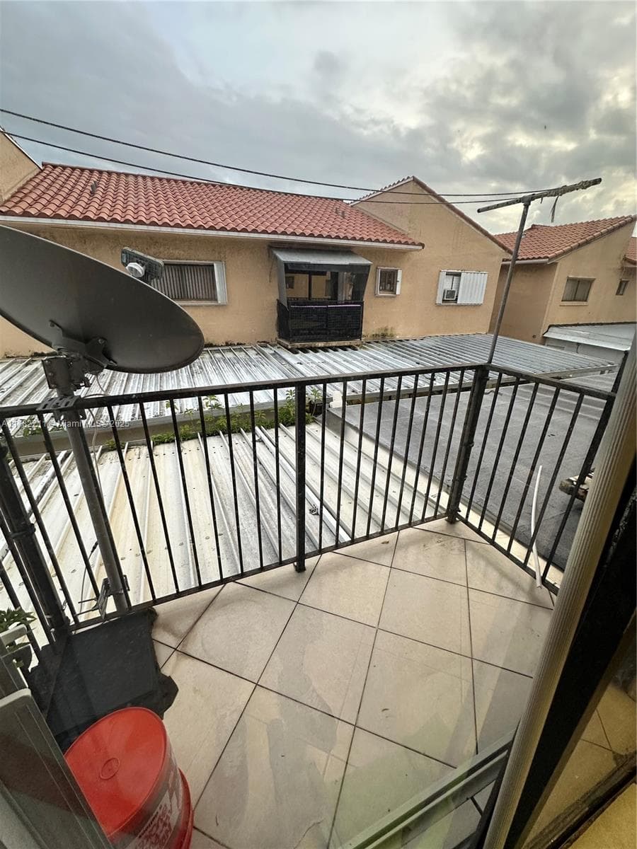 EL PRADO XI CONDO · #201 in Hialeah - Photo 4