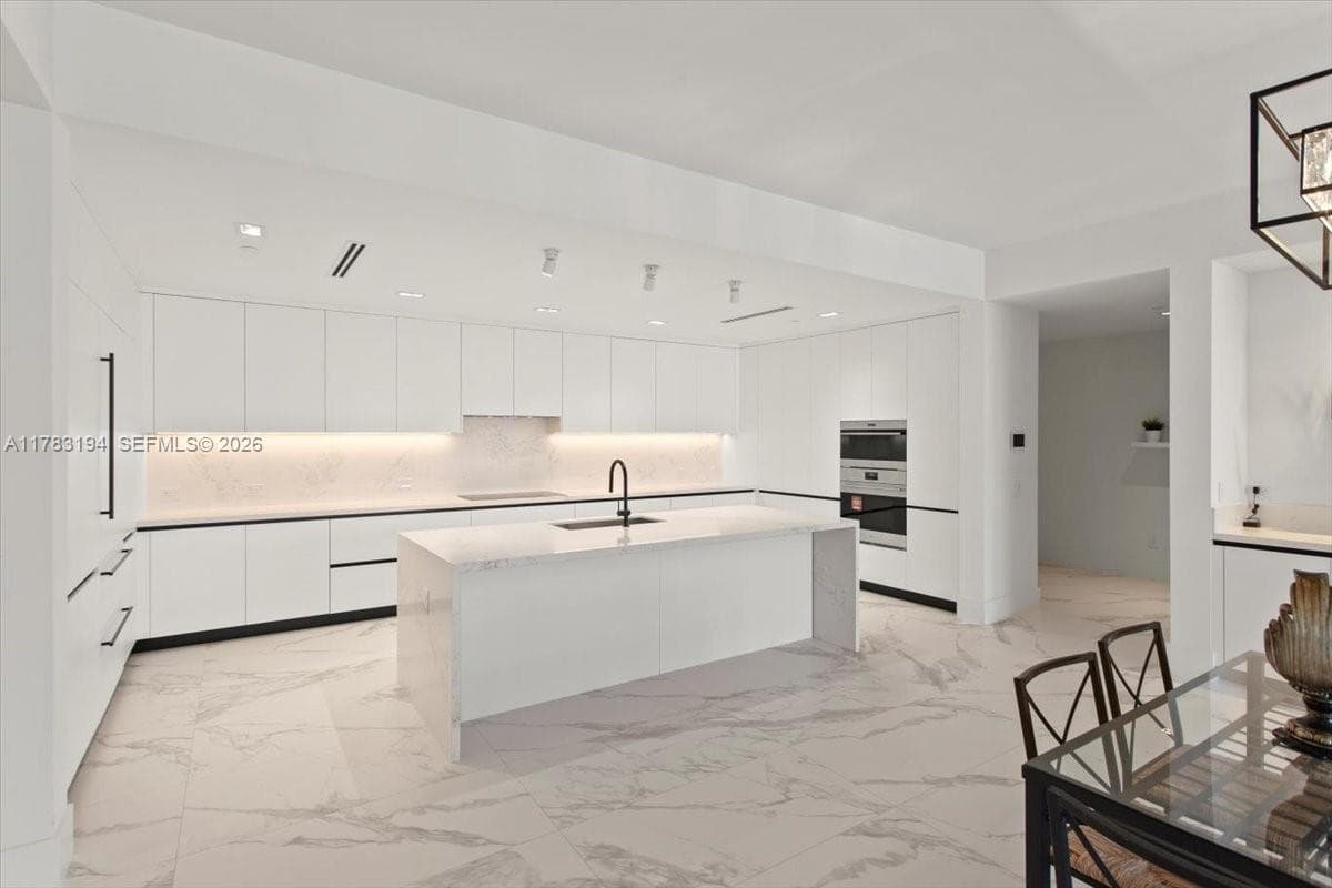 160 Marina Bay · #403 in Fort Lauderdale - Photo 5