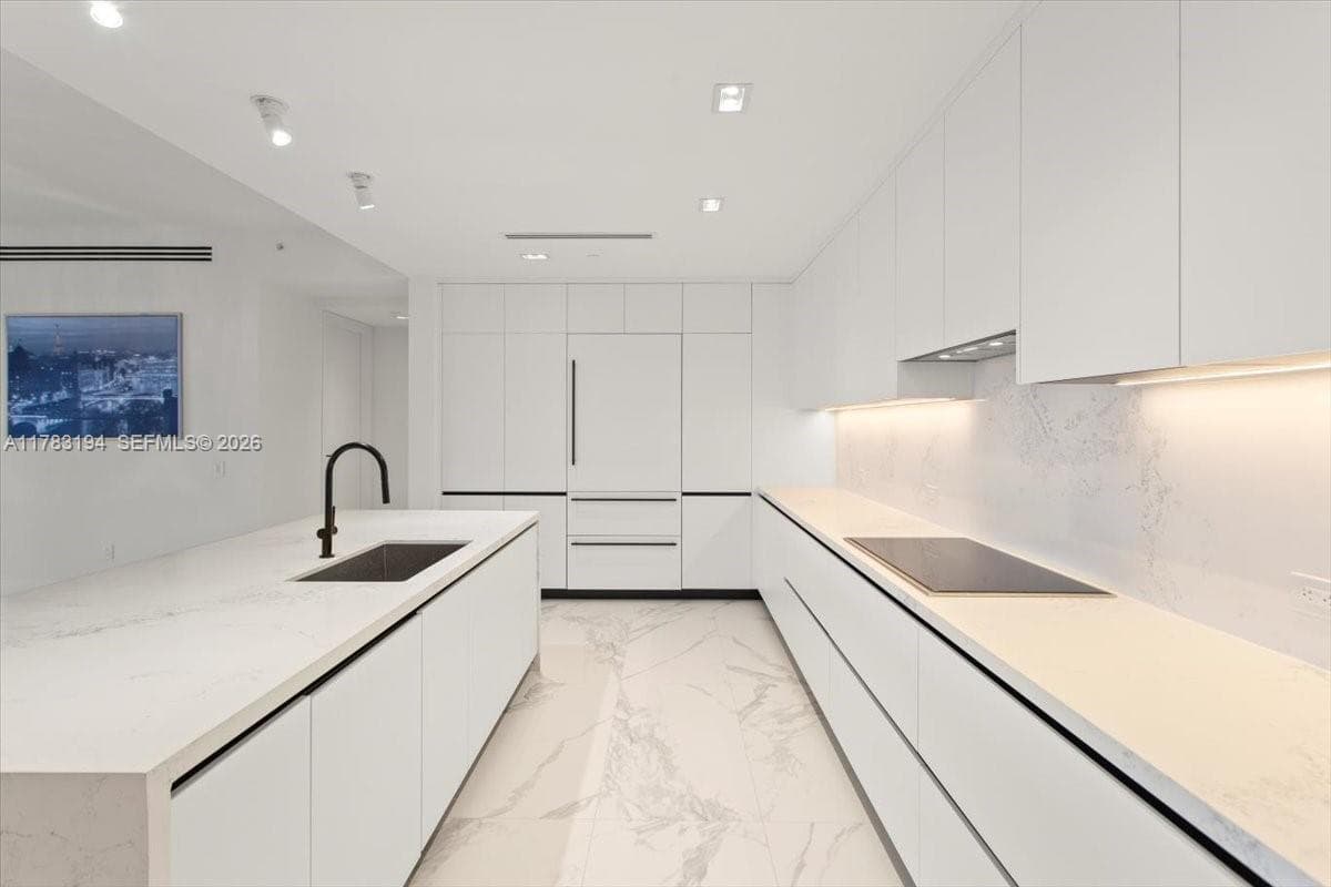 160 Marina Bay · #403 in Fort Lauderdale - Photo 4