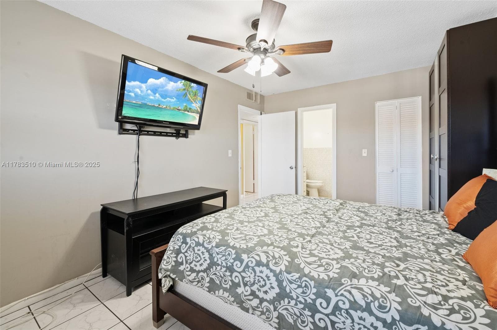 Beverly Hills Condominium · #G323 in Hollywood - Photo 18