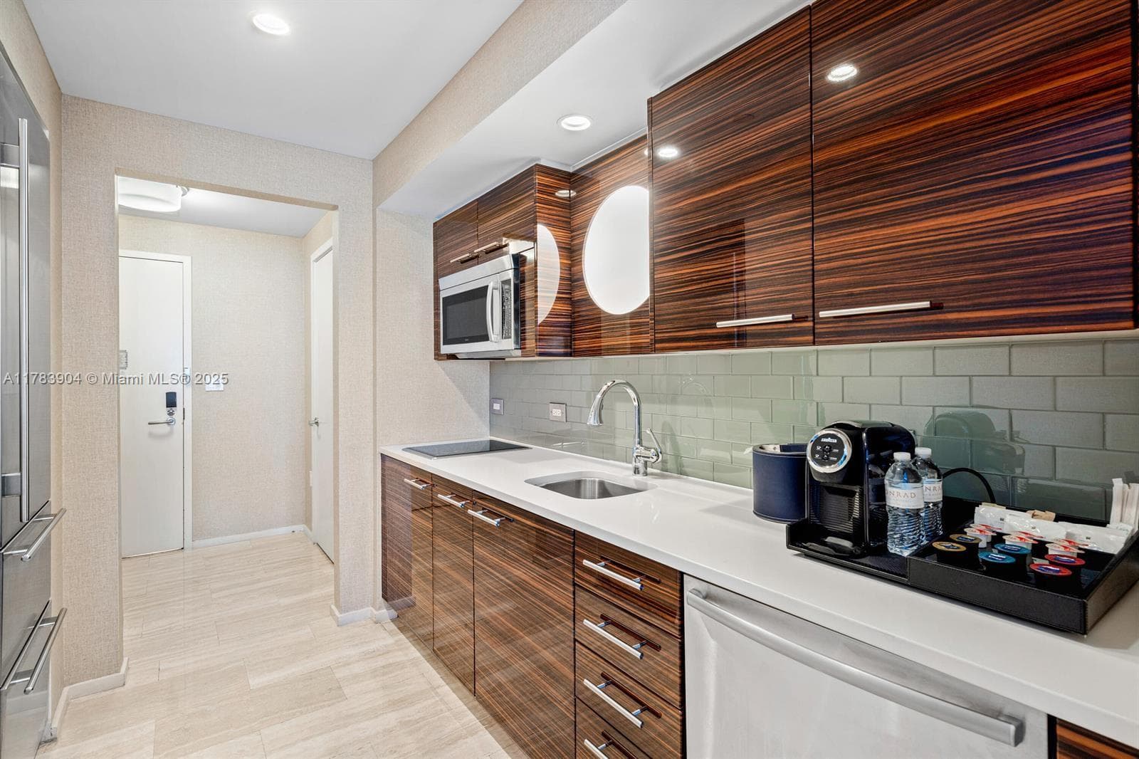 FLB Condominium hotel · #H1403 in Fort Lauderdale - Photo 8