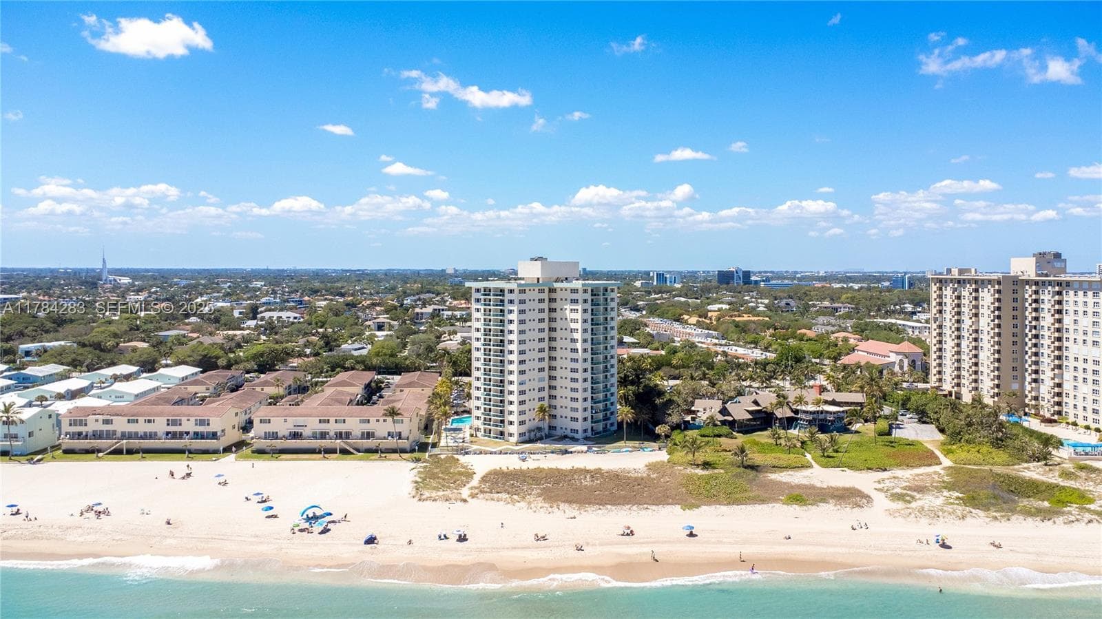 STARLIGHT TOWERS CONDO · #16D in Lauderdale By The Sea - Photo 8