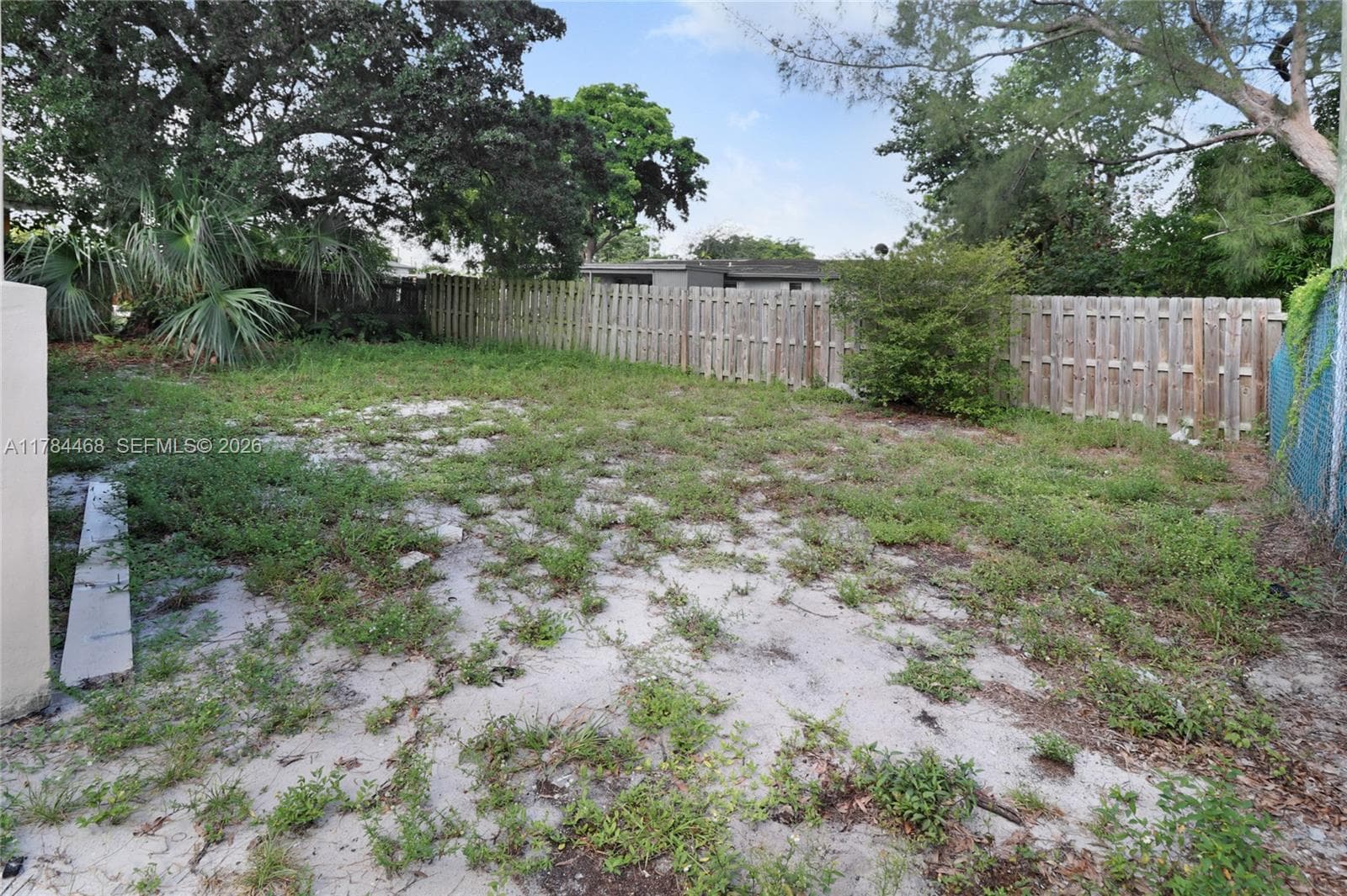 723 NW 15th Way photo 23