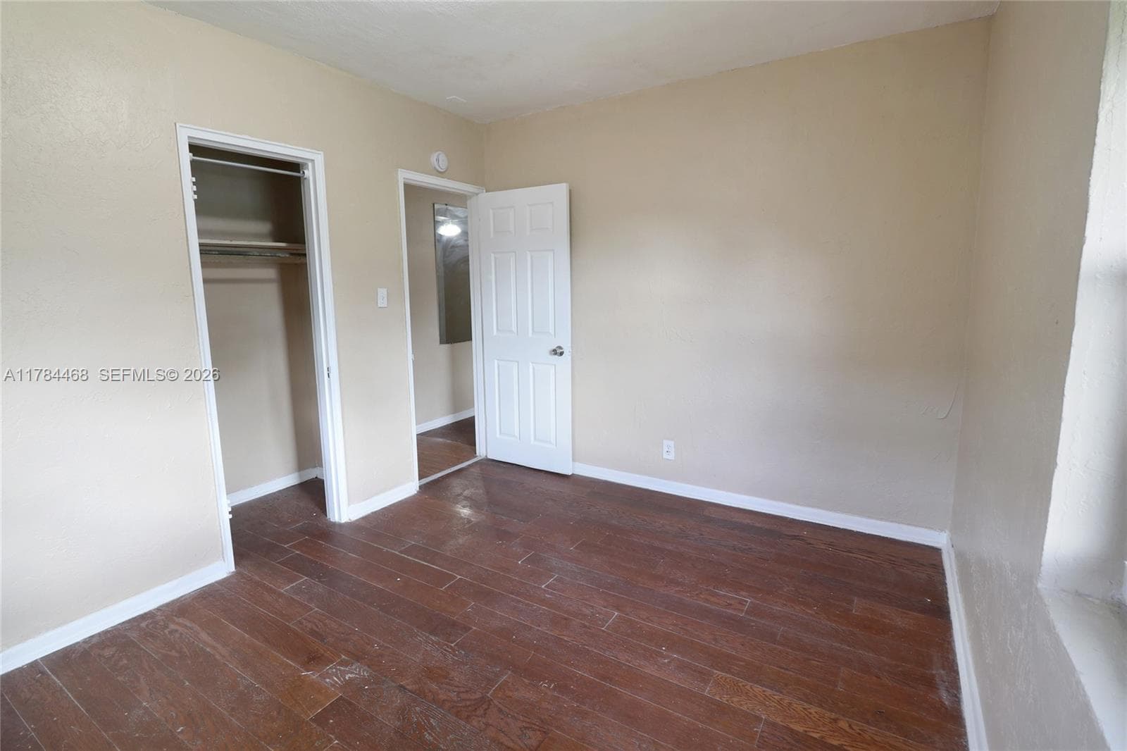 723 NW 15th Way photo 12