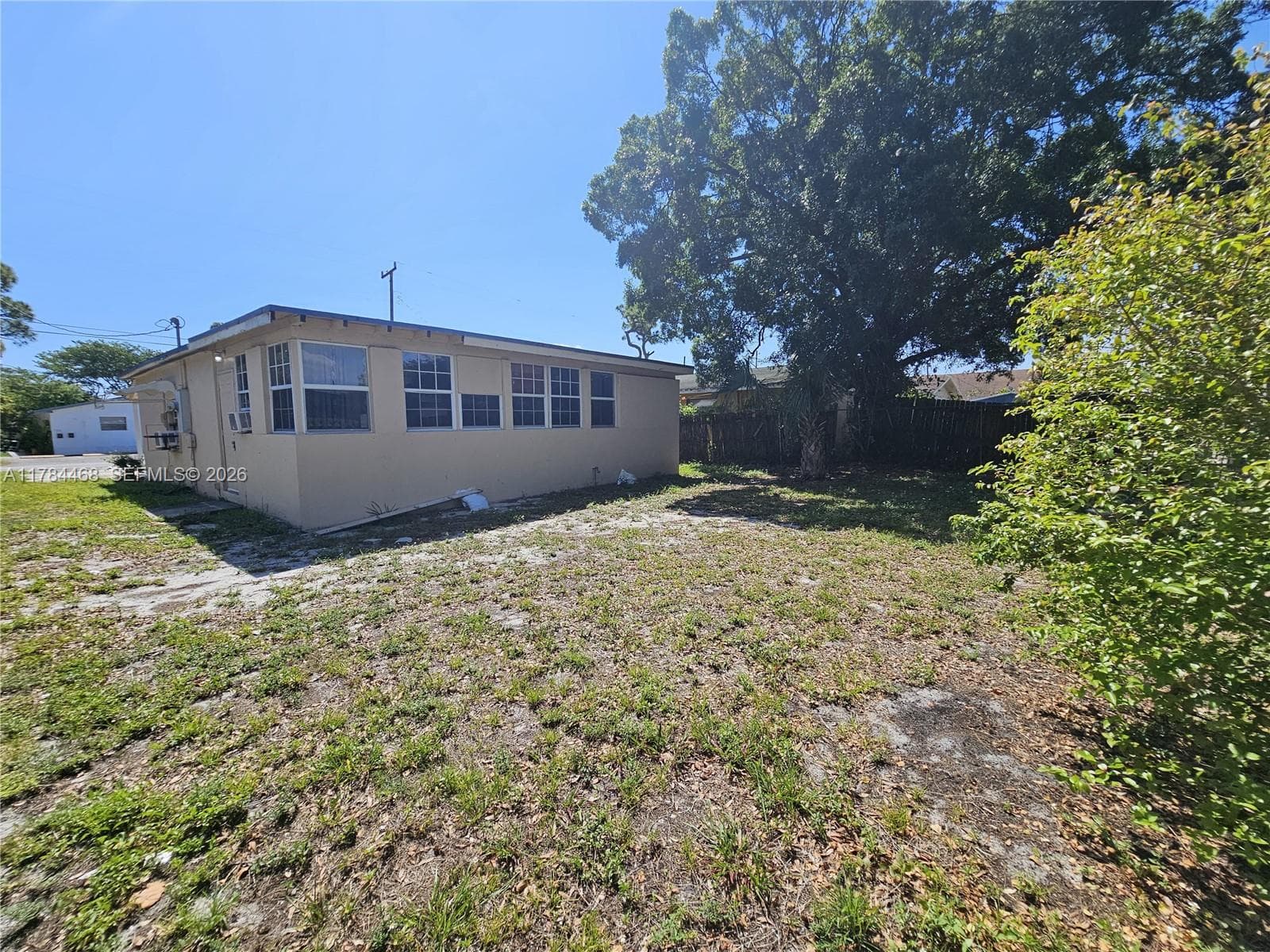 723 NW 15th Way photo 22
