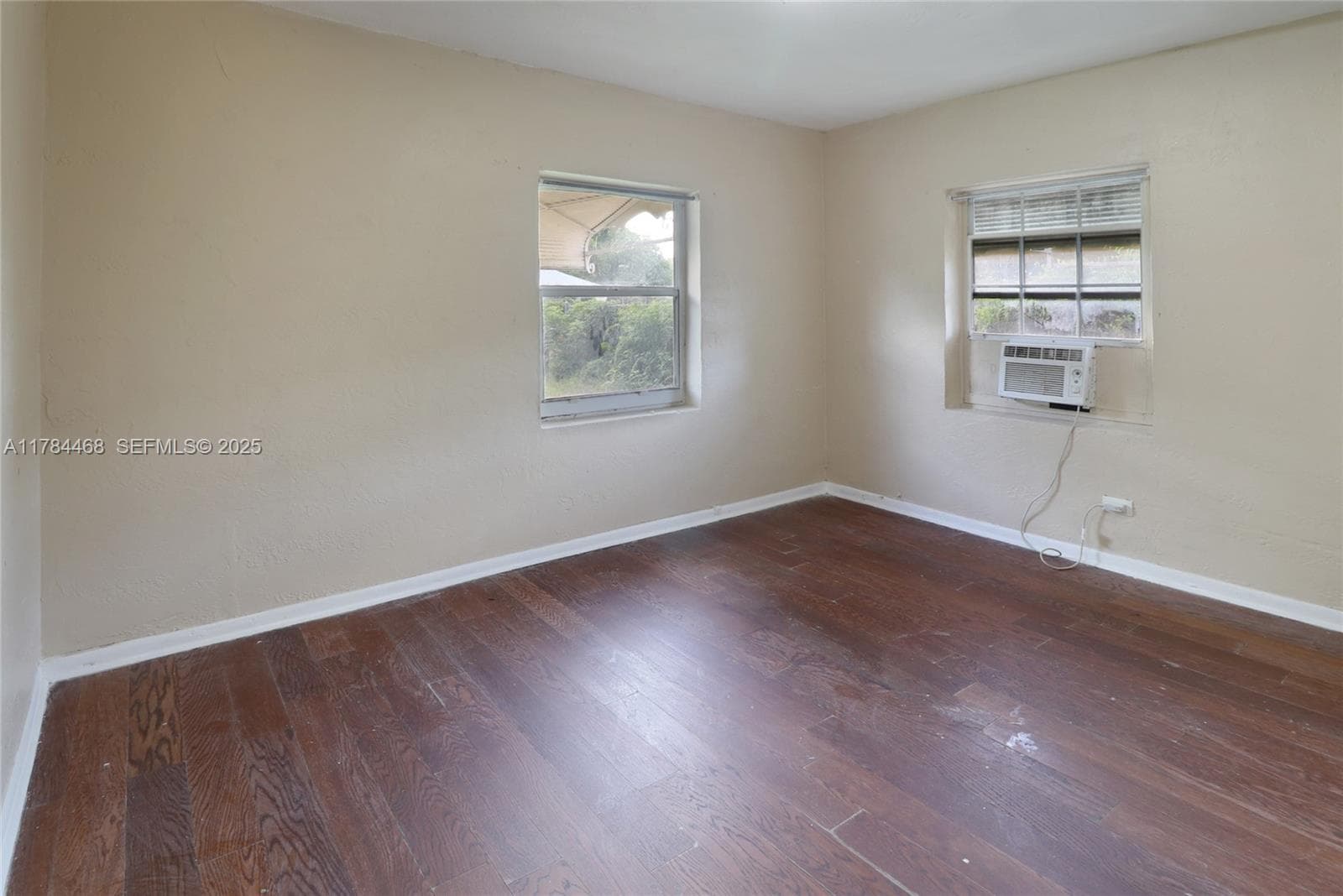 723 NW 15th Way photo 11