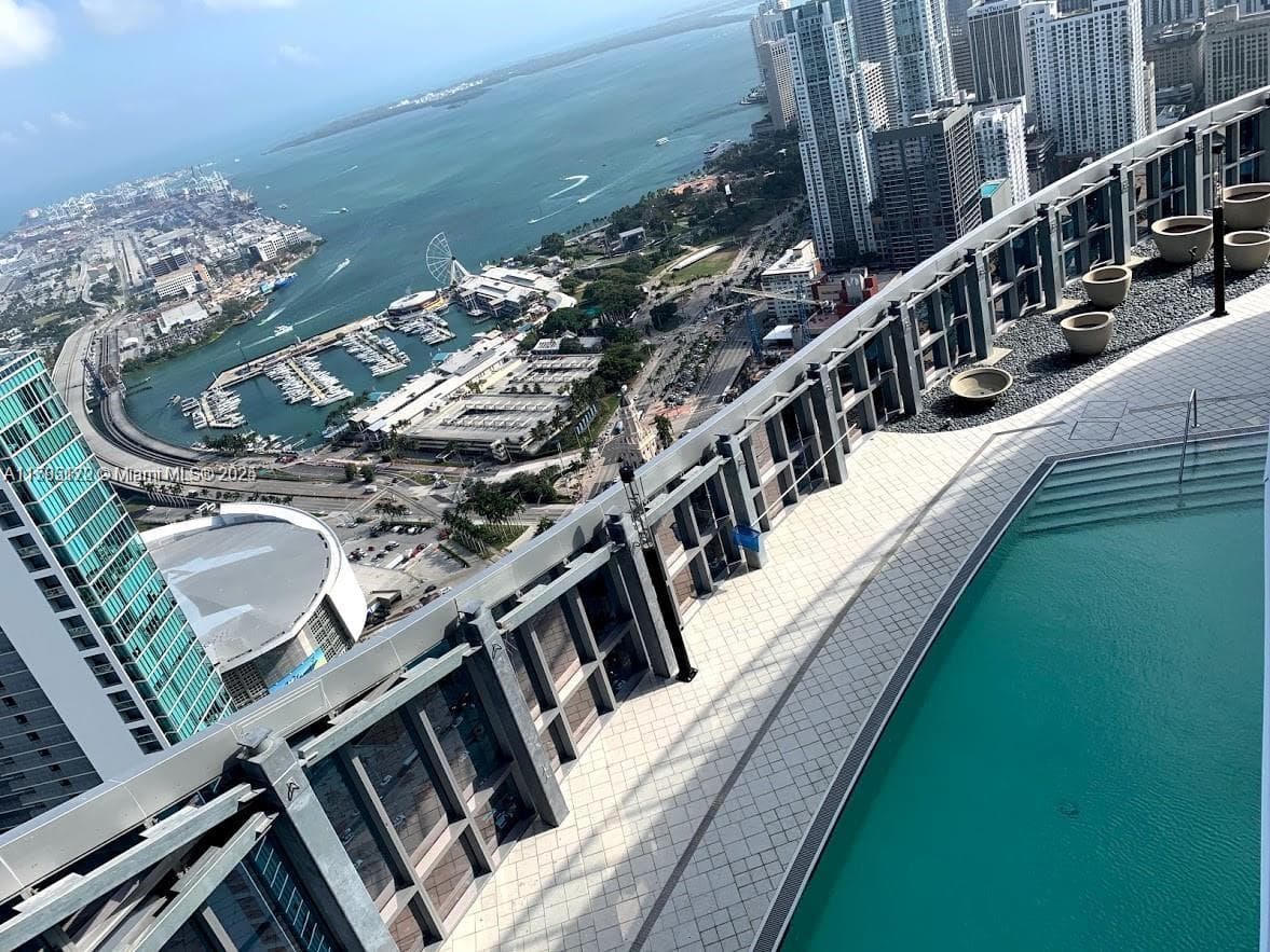 Paramount Miami Worldcenter · #3002 in Miami - Photo 17