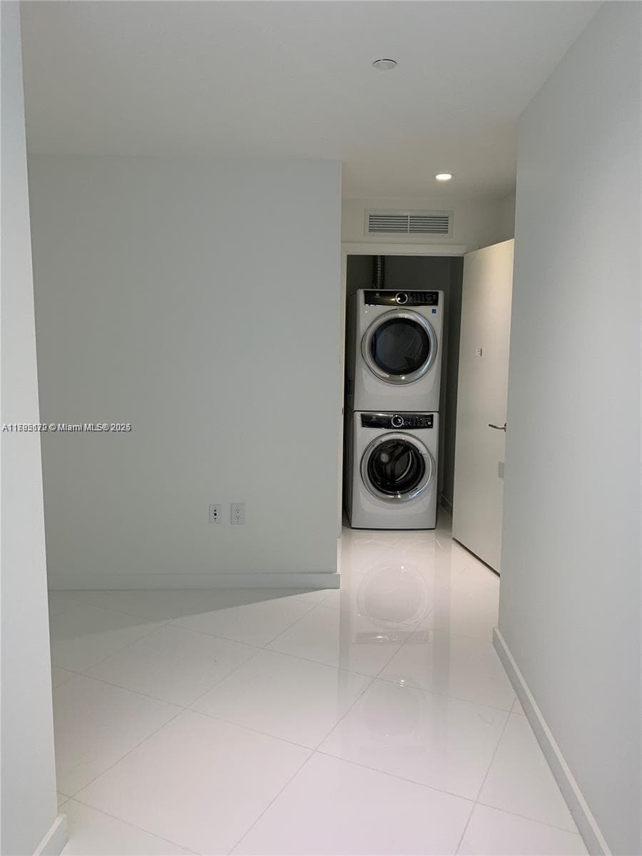 Paramount Miami Worldcenter · #3002 in Miami - Photo 21
