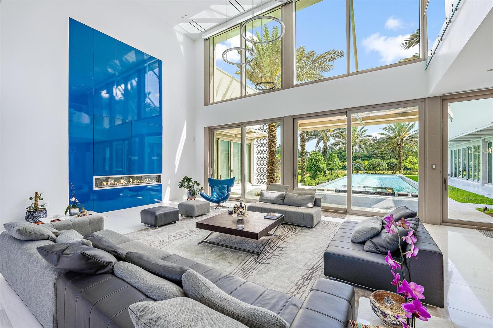 Light & Bright spaces