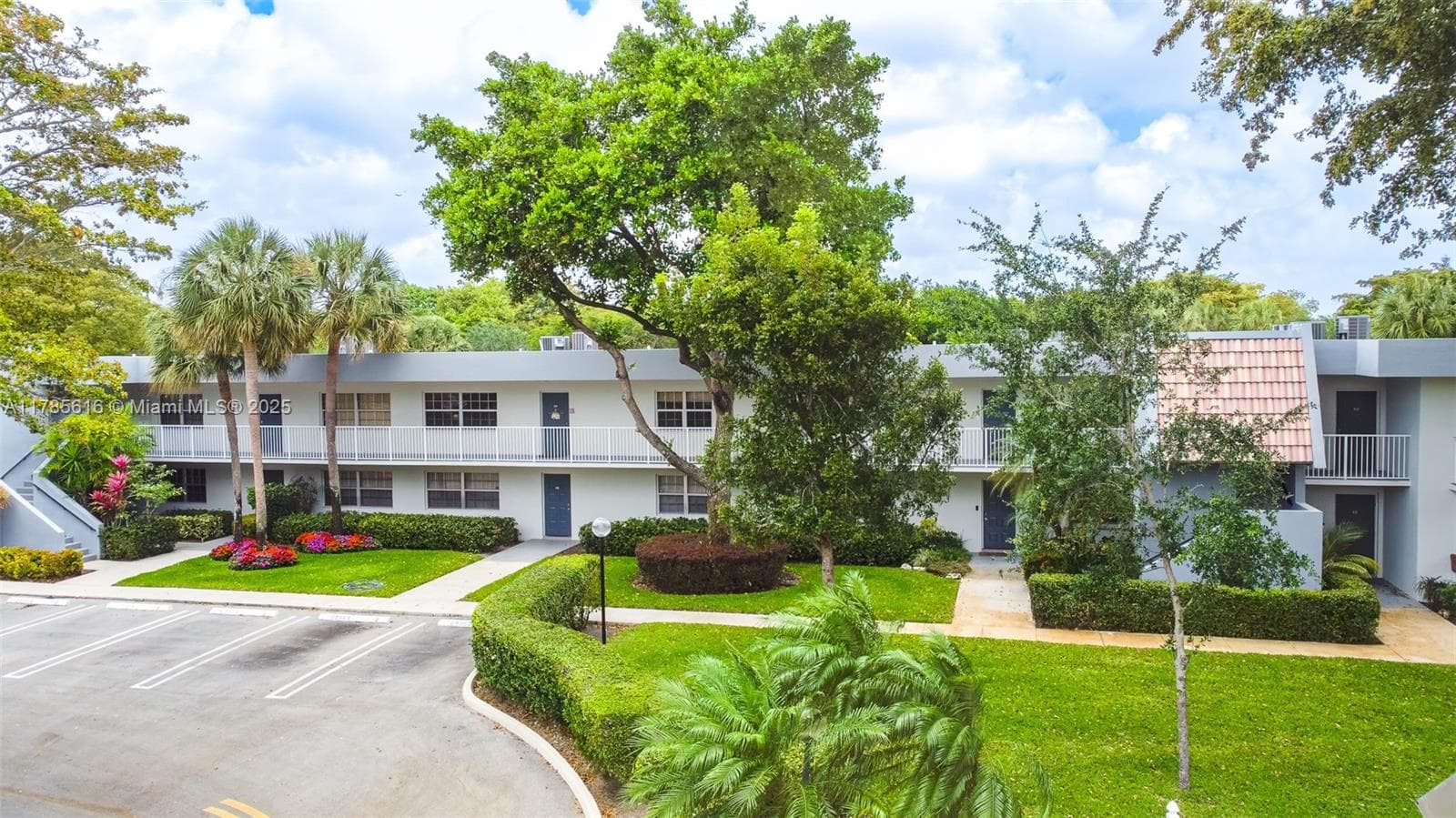 OAK TERRACE · #203 in Pompano Beach - Photo 14
