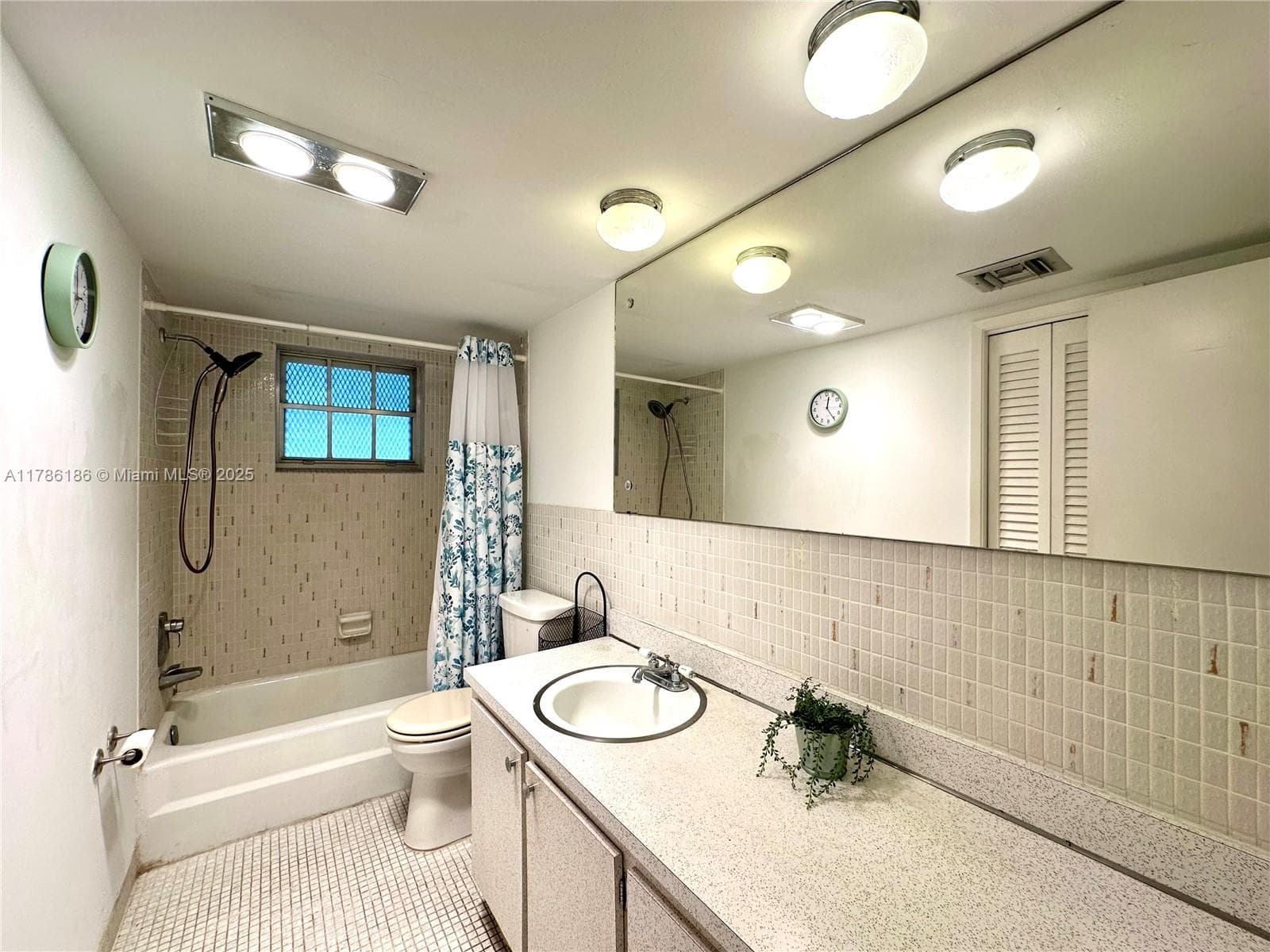 Hillcrest Country Club · #306 in Hollywood - Photo 15